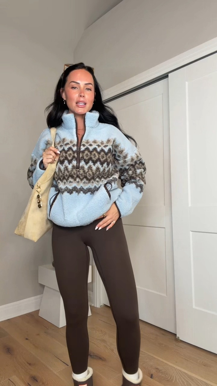 The coziest fall outfit 🐻 I’ll have all my outfit details linked over on my LTK! Hurry because these Hunter boots are selling out fast 🤎

My sizing: 5’7, 145lbs, 32DD
Wearing a size small tank, size medium fleece + size 4 leggings.





@Aritzia  @abercrombie  cozy fall outfit, fall outfit inspo, casual fall outfit, fall athleisure outfit, Aritzia outfit, Aritzia Butter leggings, Abercrombie fleece, fleece pullover, Hunter boots, fleece lined boots, cozy fall style, cold weather outfit, autumn outfit inspo, comfy fall outfit, fall layering outfit