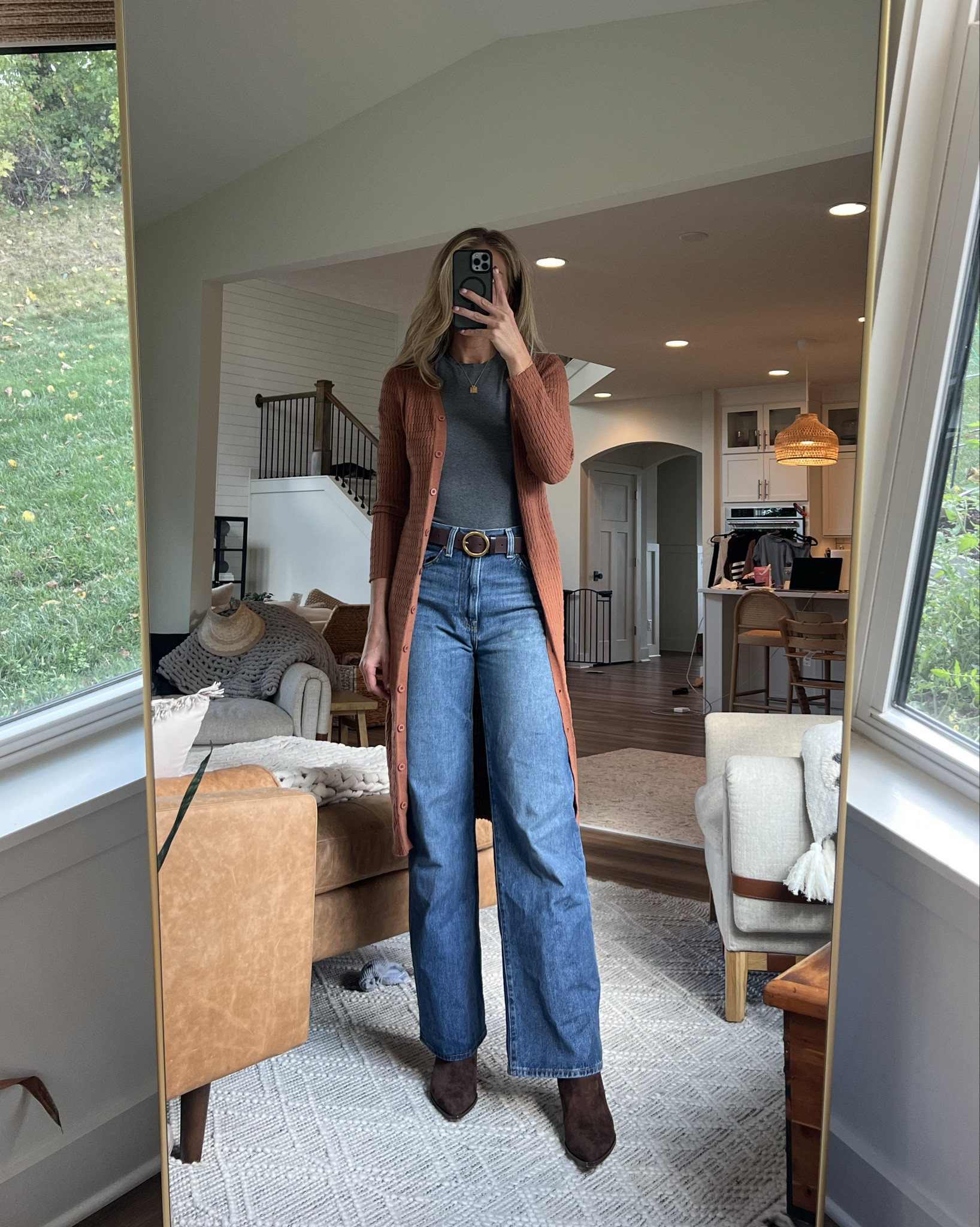 The most versatile cardi! Can be worn as a dress or cardigan! I would size up if you want an oversized fit. 
CUPSHE DISCOUNT CODES:
* Tall15 15% off on $70+ 
* Tall20 20% off on $109+
the best jeans! Run tts, 3 inseams, I was 27x34
Small in tee 
