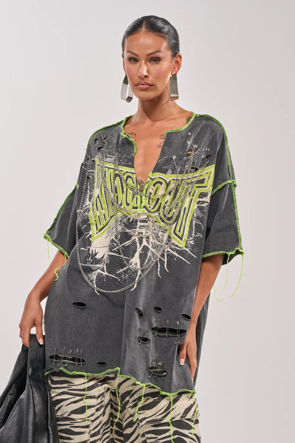 KNOCKOUT OVERSIZED TEE | AKIRA