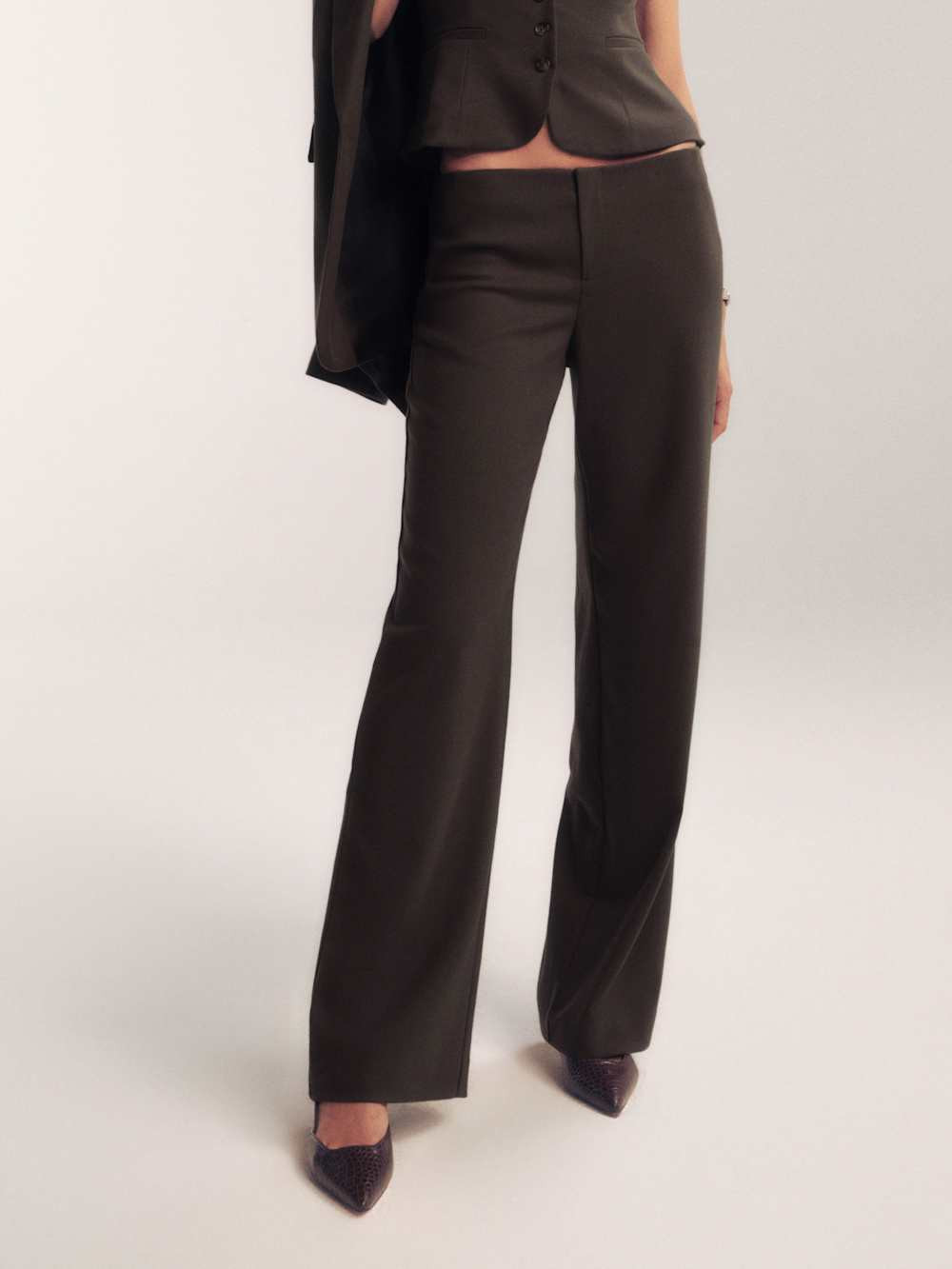 Petites Vida Low Rise Pant | Reformation (Global)