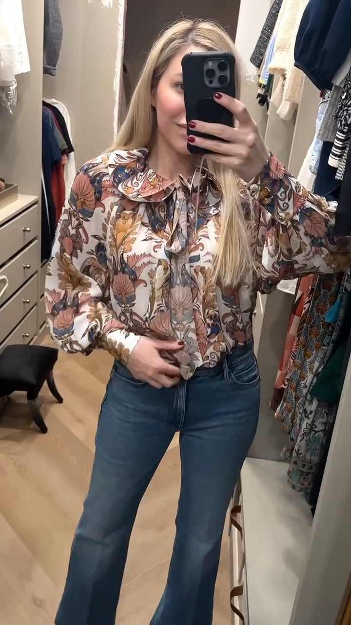 Spring outfit 
**JEANS RUN SMALL BUT HAVE A LITTLE STRETCH**
I sized down for a more loose fit - they do run on the smaller side 