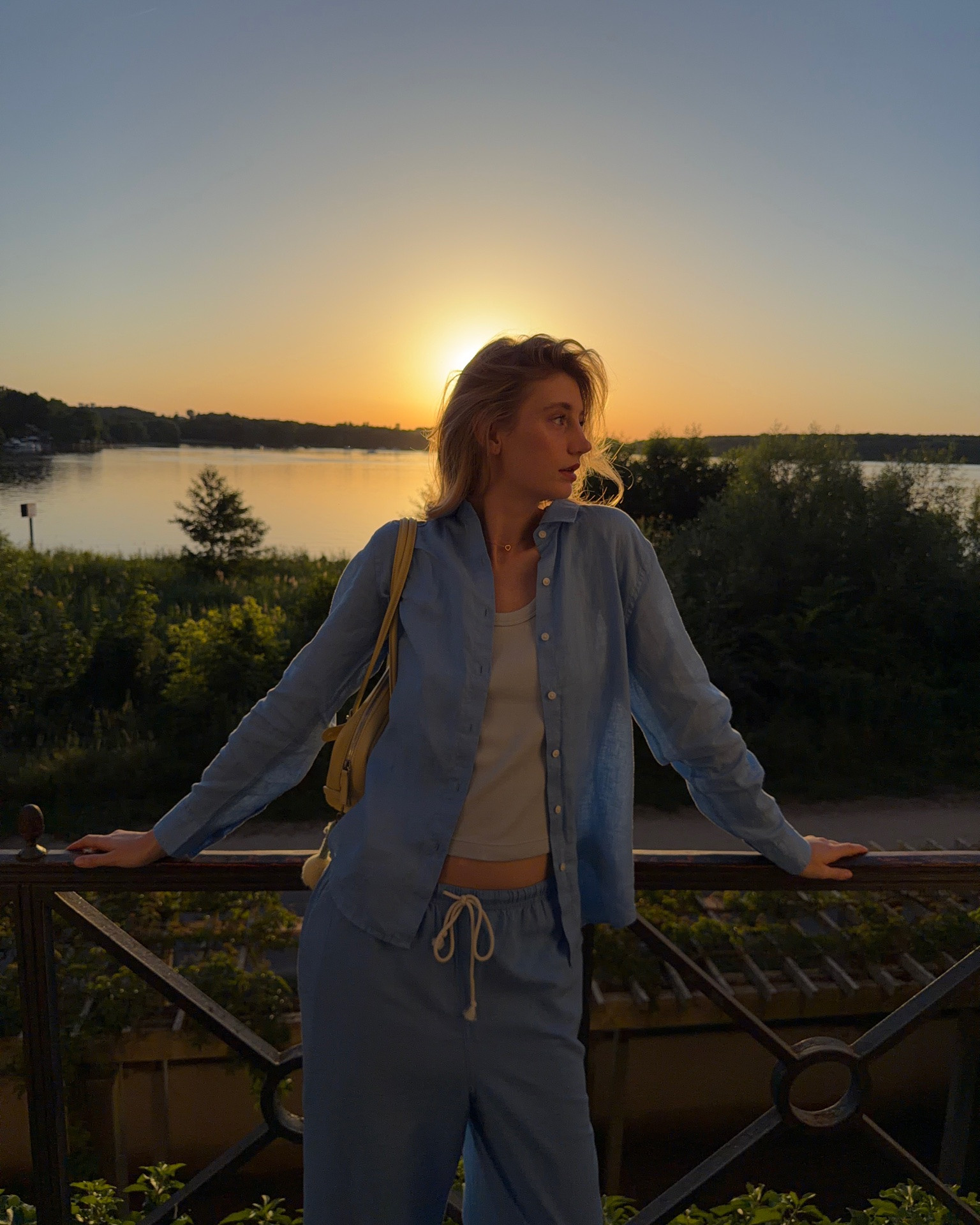 Cozy costal vacation Outfit - @UNIQLO #LifeWear #UNIQLO