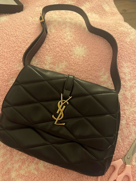 ADORE this bag! Such a good size and adjustable strap! 

#LTKstyletip #LTKitbag #LTKfindsunder50