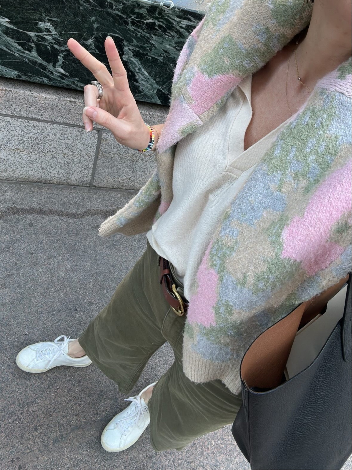 Ootd
Workwear
9to5
Fall floral
Outfit