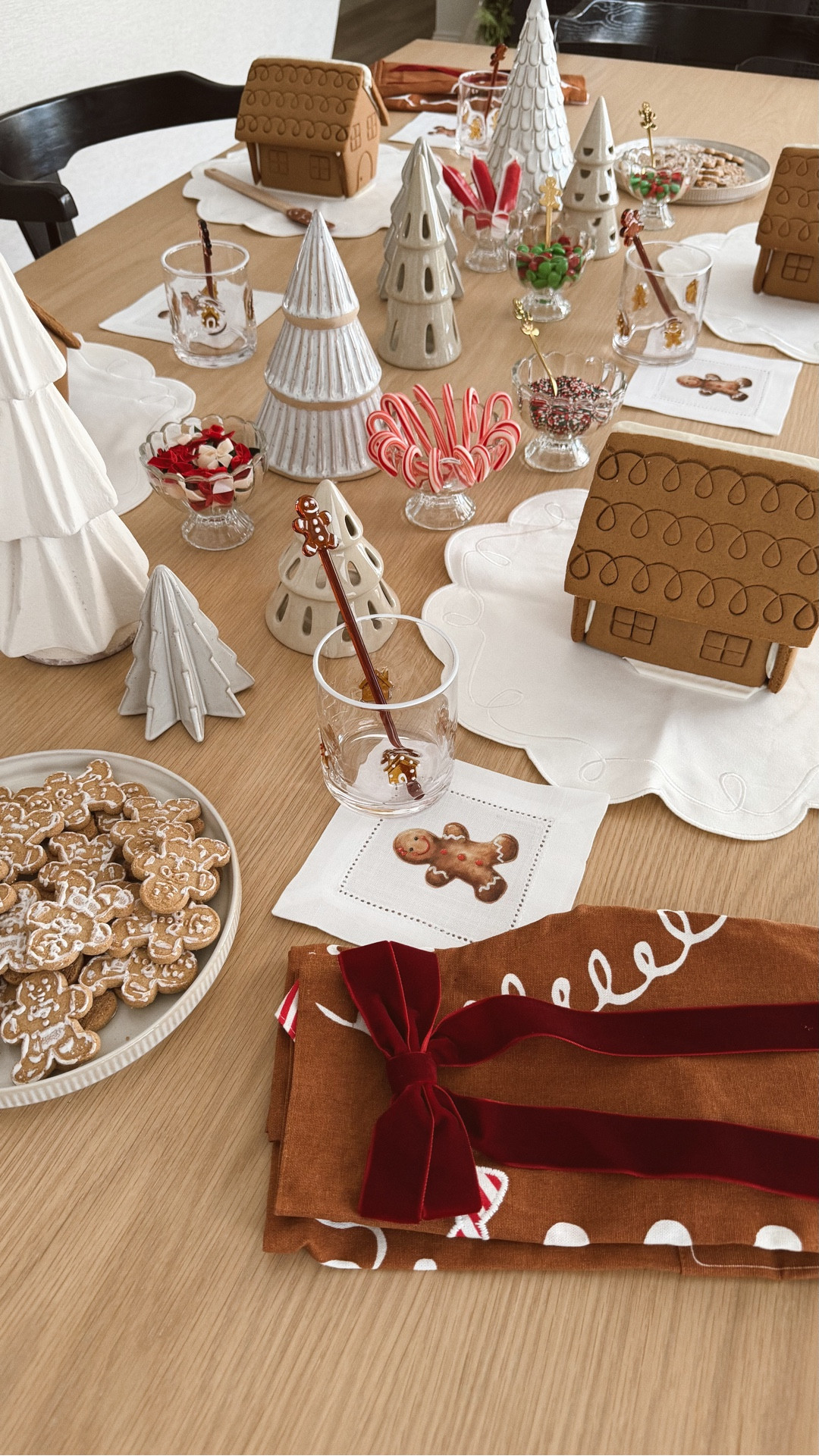 The kind of Christmas traditions they'll remember forever 🤎✨ family Gingerbread decorating night 

#christmasdecor #holidayhome #christmastraditions #gingerbreaddecorating #gingerbreadhouse #target #christmasmovienight #Itkholiday #christmas #holidayhome

#LTKvlog #LTKHoliday #LTKmomlife