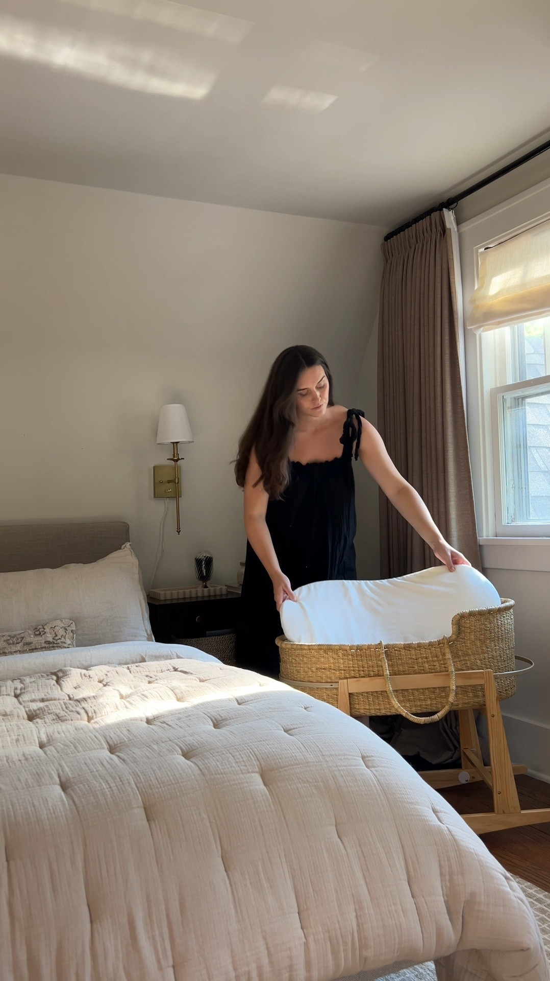 Bedside Moses Basket Bassinet for newborn baby #bassinet #bedroomm

#LTKBaby #LTKBump #LTKHome