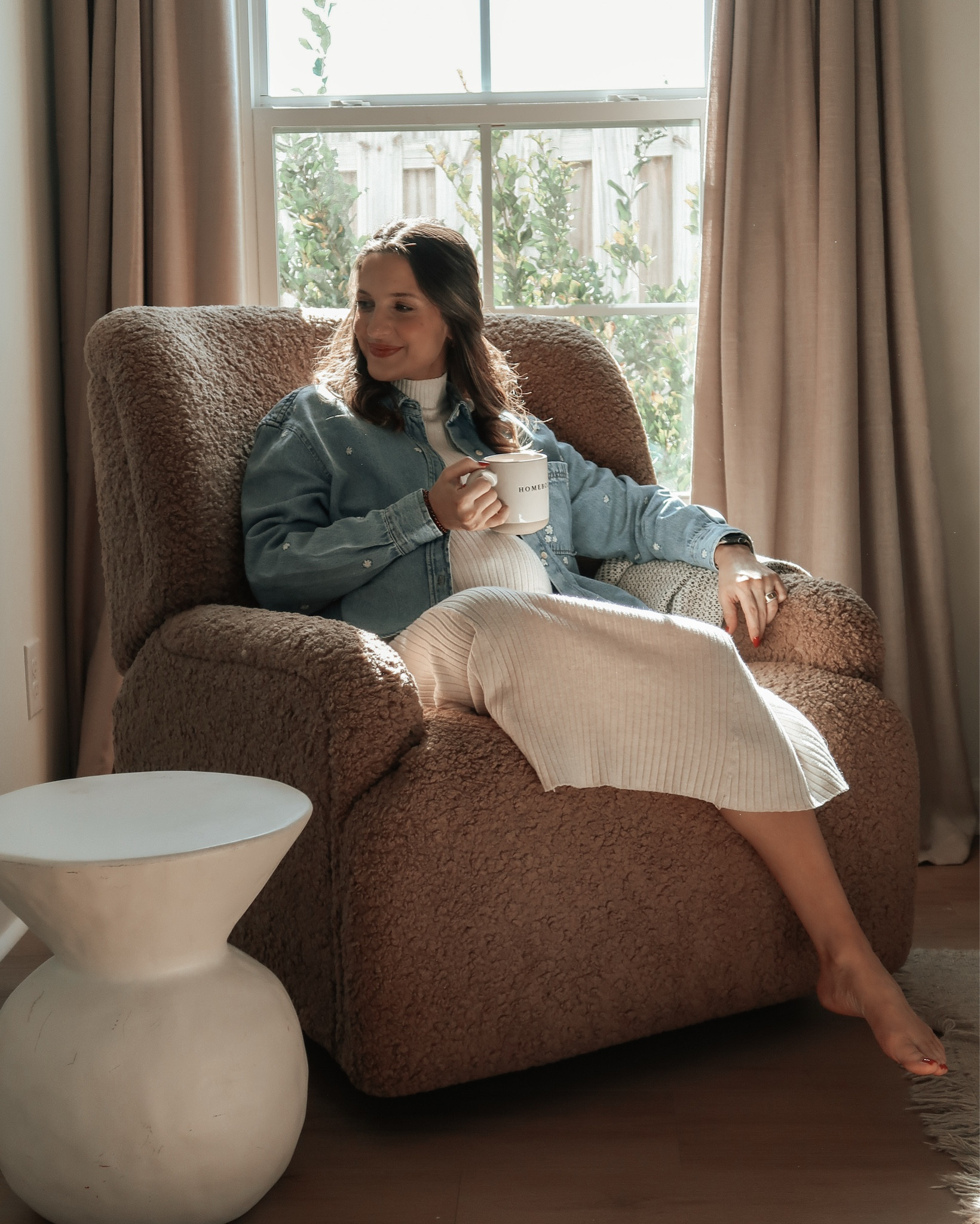 If you are also a homebody that’s boujee but like on a budget 💅🏻💅🏻💅🏻, i gotchuuuu. Wayfair’s Spring Savings sale is here & so many of my fave finds in my home are part of the sale!!

Rugs, nightstands, furniture, decor, etc are all up to 70% off! Plus - as always, Wayfair has fast shipping too ☺️

@wayfair #wayfairpartner #wayfair

The recliner is in the color Cortado!