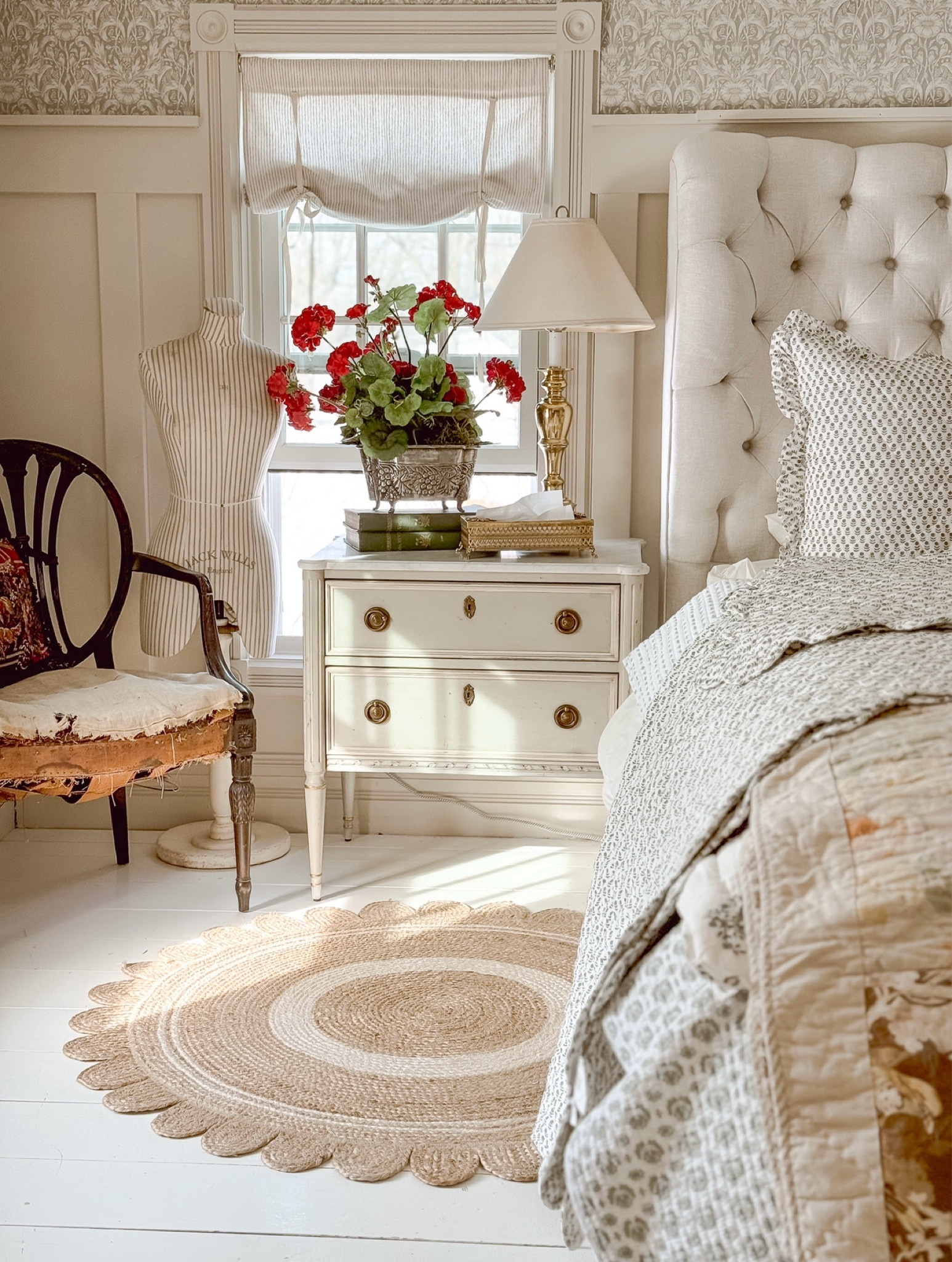 Vintage inspired nightstands with marble top and extra hidden storage! 

#LTKSaleAlert #LTKHome