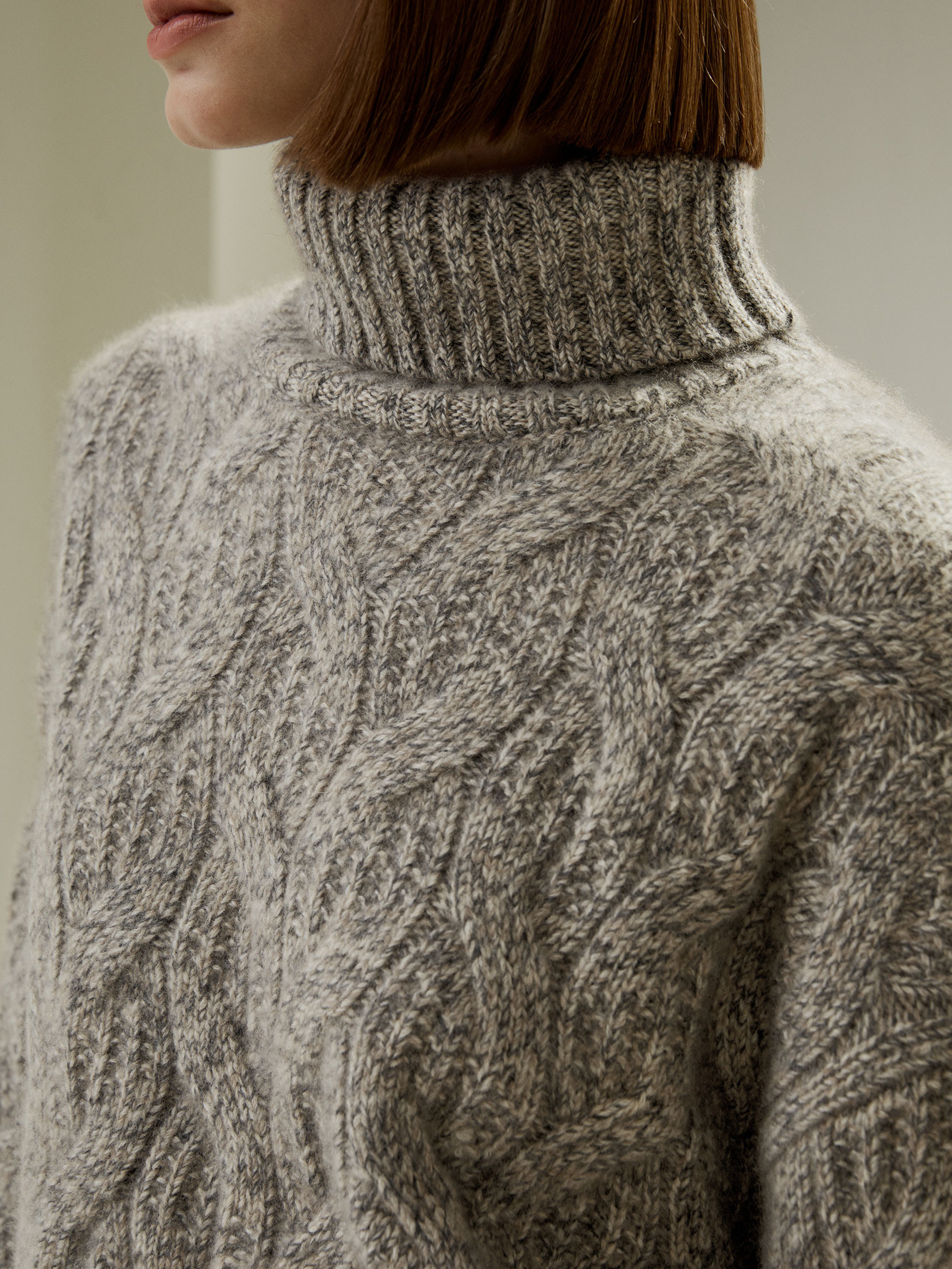 Cable-Knit Cashmere Turtleneck Sweater | LilySilk