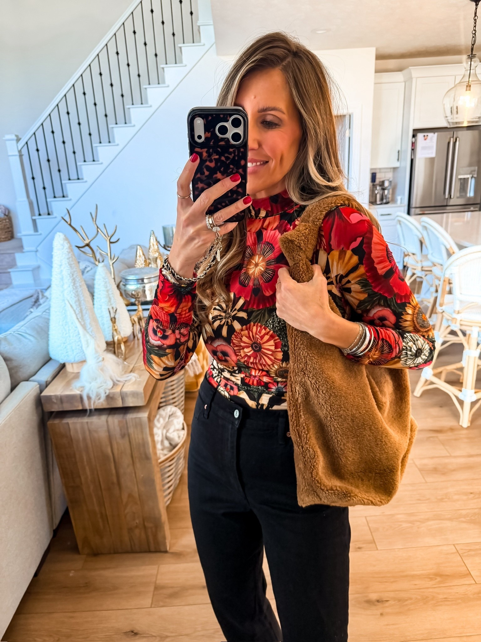 Winter outfit inspo, faux fur bag, fleece bag, trendy, themominstyle

#LTKootd #LTKmomlife #LTKSeasonal