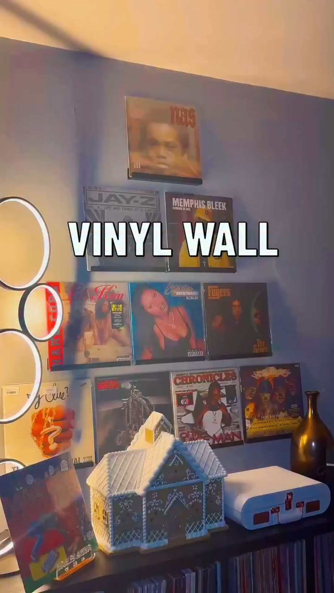 January Vinyl Wall : Rap 

Starting the year off with my first full Rap wall. Finding some of these vinyls was like collecting infinity stones, I had to search far and wide but it was worth it. 

#january2026 #vinyloftheweek #vinylcommunitypost #rapvinyl

#LTKHome #LTKOver40 #LTKMens