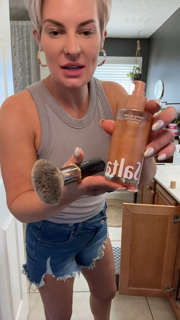 If you are in between spray tans, this Saltair shimmering body oil does the trick 👌

#LTKgrwm #LTKBeauty #LTKdayinmylife