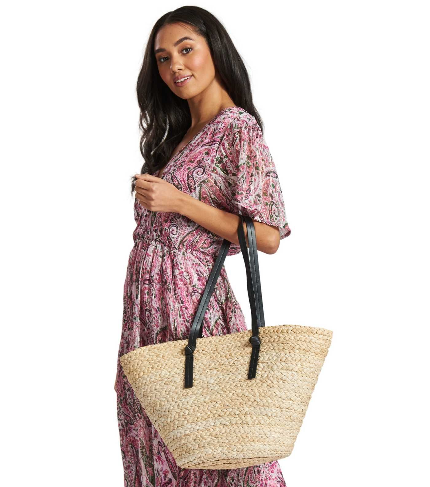 Southbeach Light Brown Straw Effect Bag
						
						Add to Saved Items
						Remove from Saved I... | New Look (UK)