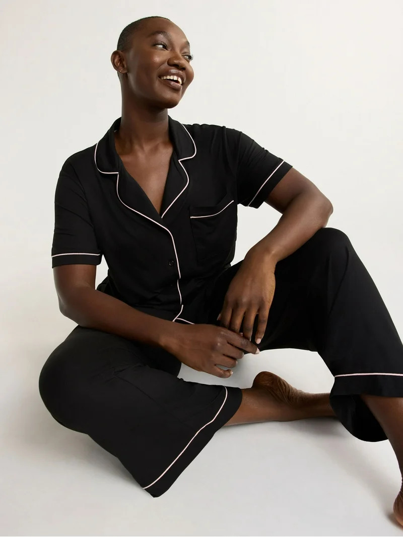 Joyspun Women's Dreamy Soft Collection Notch Collar Short Sleeve Knit Top & Capri Pajama Set, 2-P... | Walmart (US)