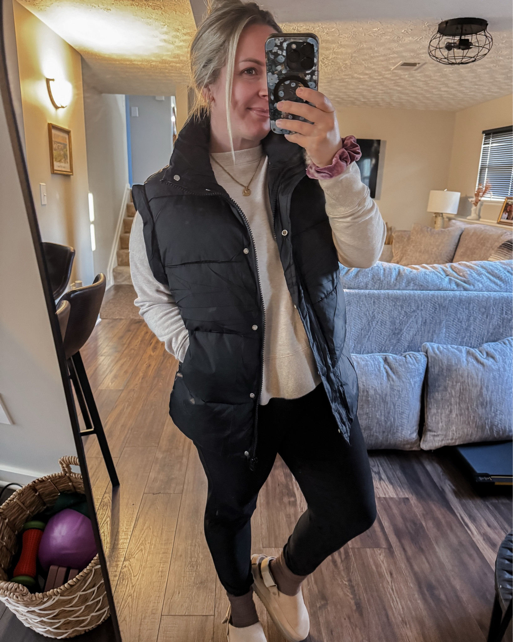 Winter uniform w
Cozy vest - small 