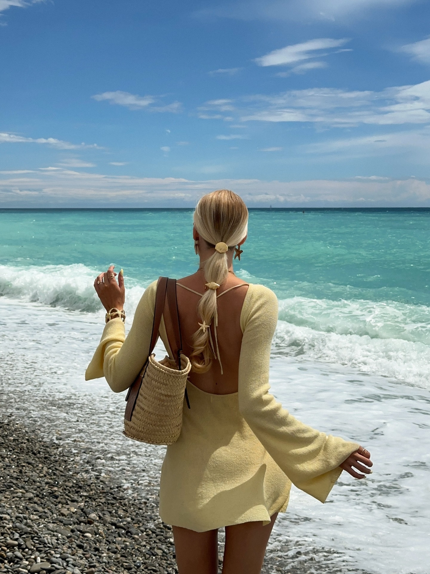 Beach day fit in Nice 🤍 sea shell clips are from Lelet NY but I’m linking a dupe option as well 🤭

#LTKSummerEdit #LTKSeasonal