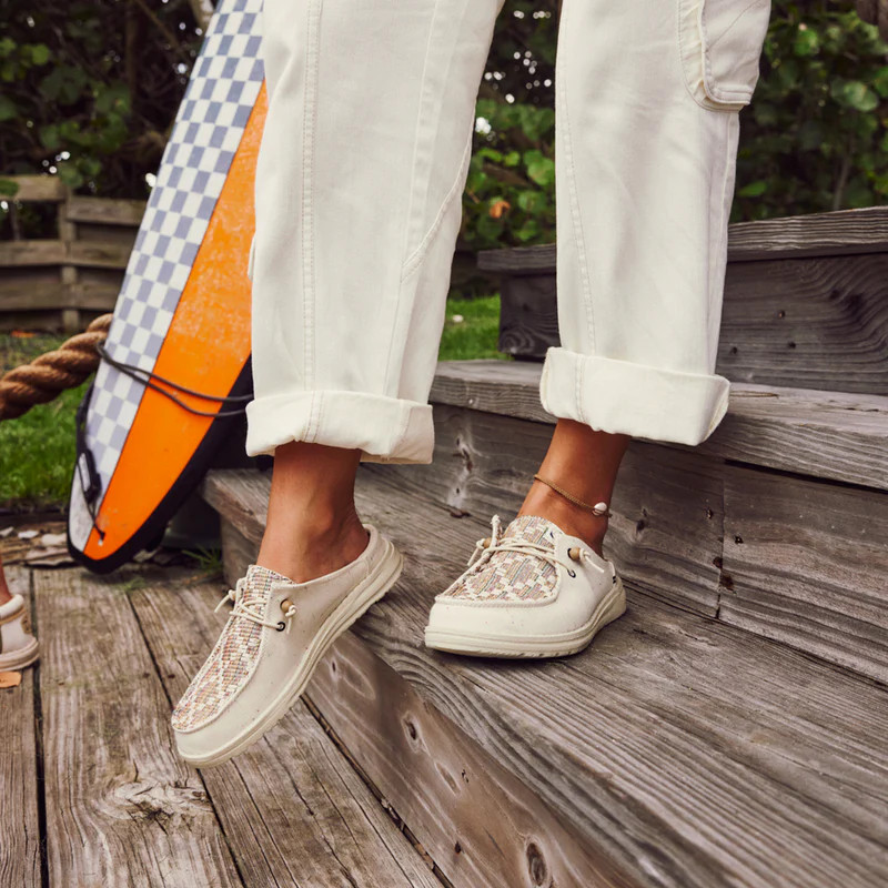 Wendy Slip Classic - Natural/Multi | HEYDUDE