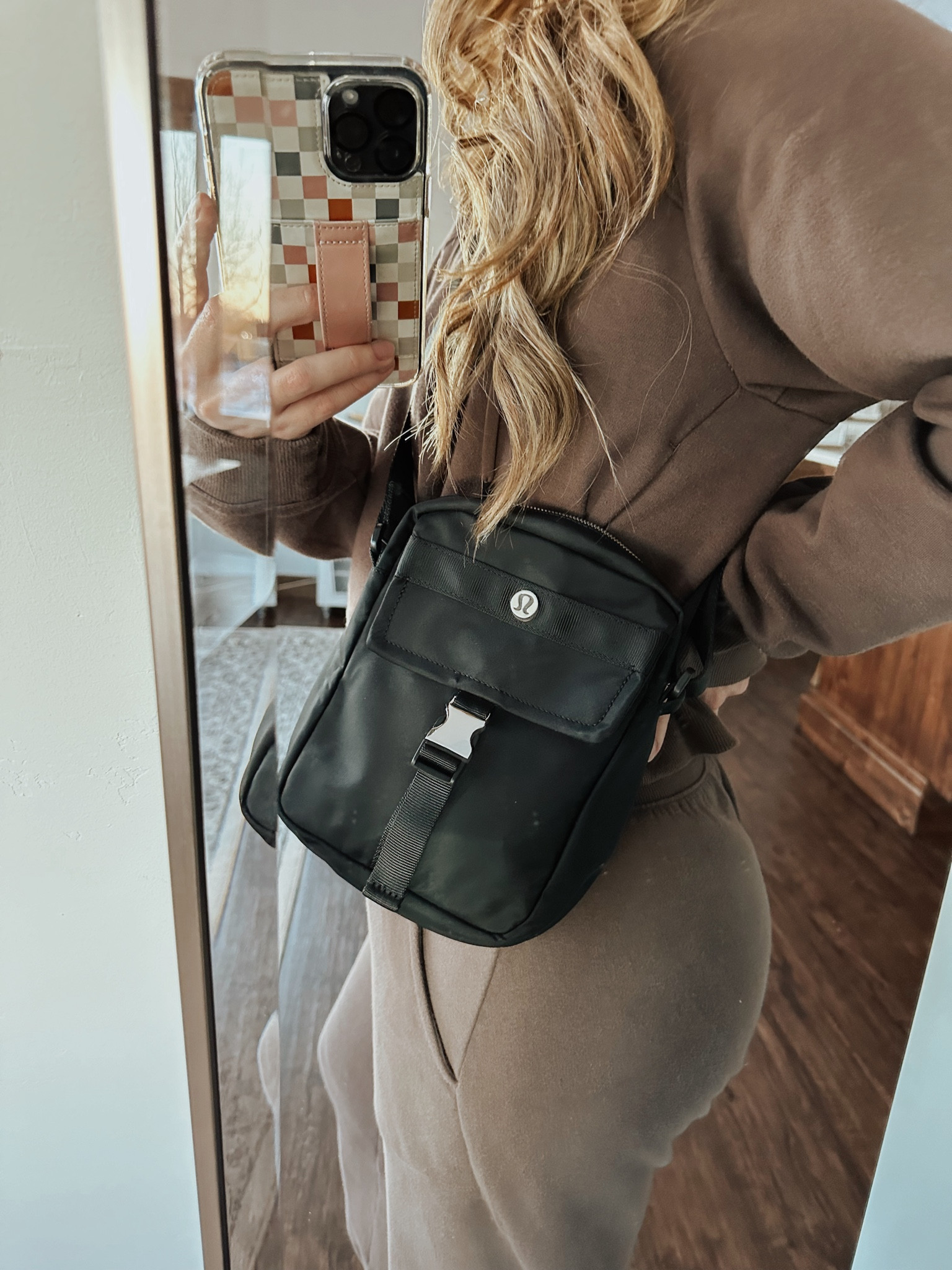 Needed something a bit bigger than the classic belt bag, and we found it!!🙌🏼 

#LTKtravel #LTKitbag