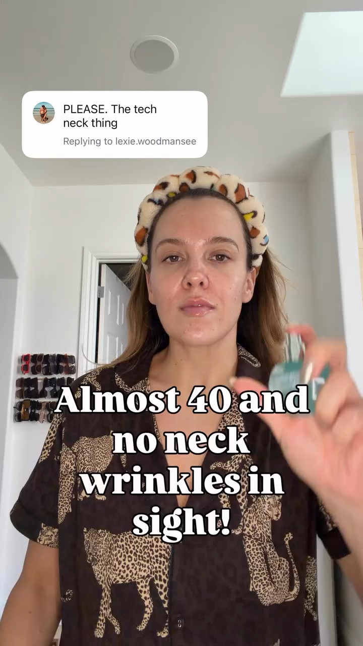 I’m almost 40 and so proud that I don’t have any neck wrinkles. ESPECIALLY for how much I’m staring down at my phone. Here’s everything I use. I also noticed a huge difference when I started skin flooding and bringing alllllll my skincare down to my neck and chest!

(FB)