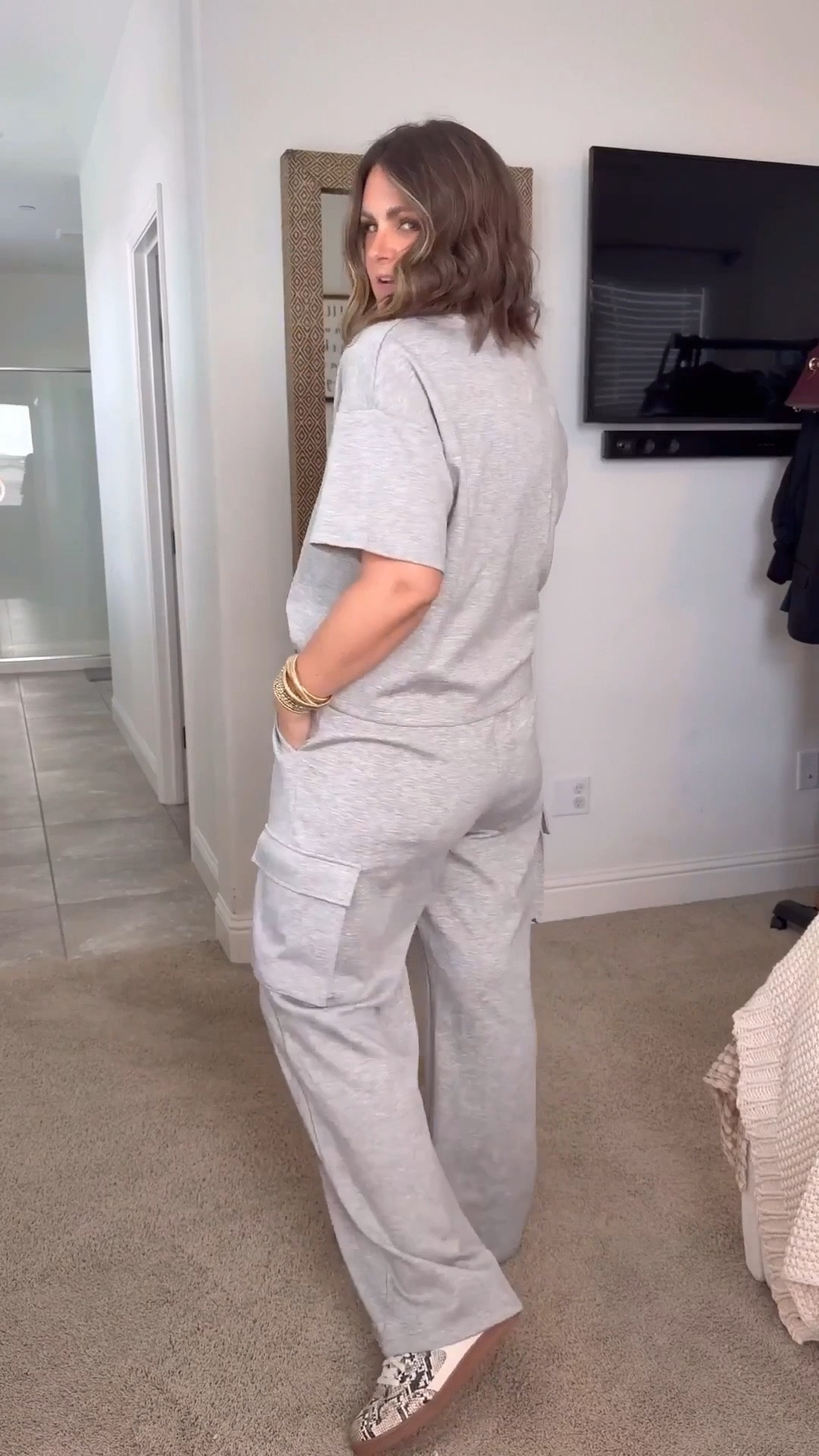 Less than $40 for the set & a best seller!!!

Top, large
Pants, xl
Shoes, 10

Fall fashion, size 12, midsize, affordable style, loungewear, sets, sweatset, Courtney Hamilton

#LTKFindsUnder100 #LTKMidsize #LTKFindsUnder50