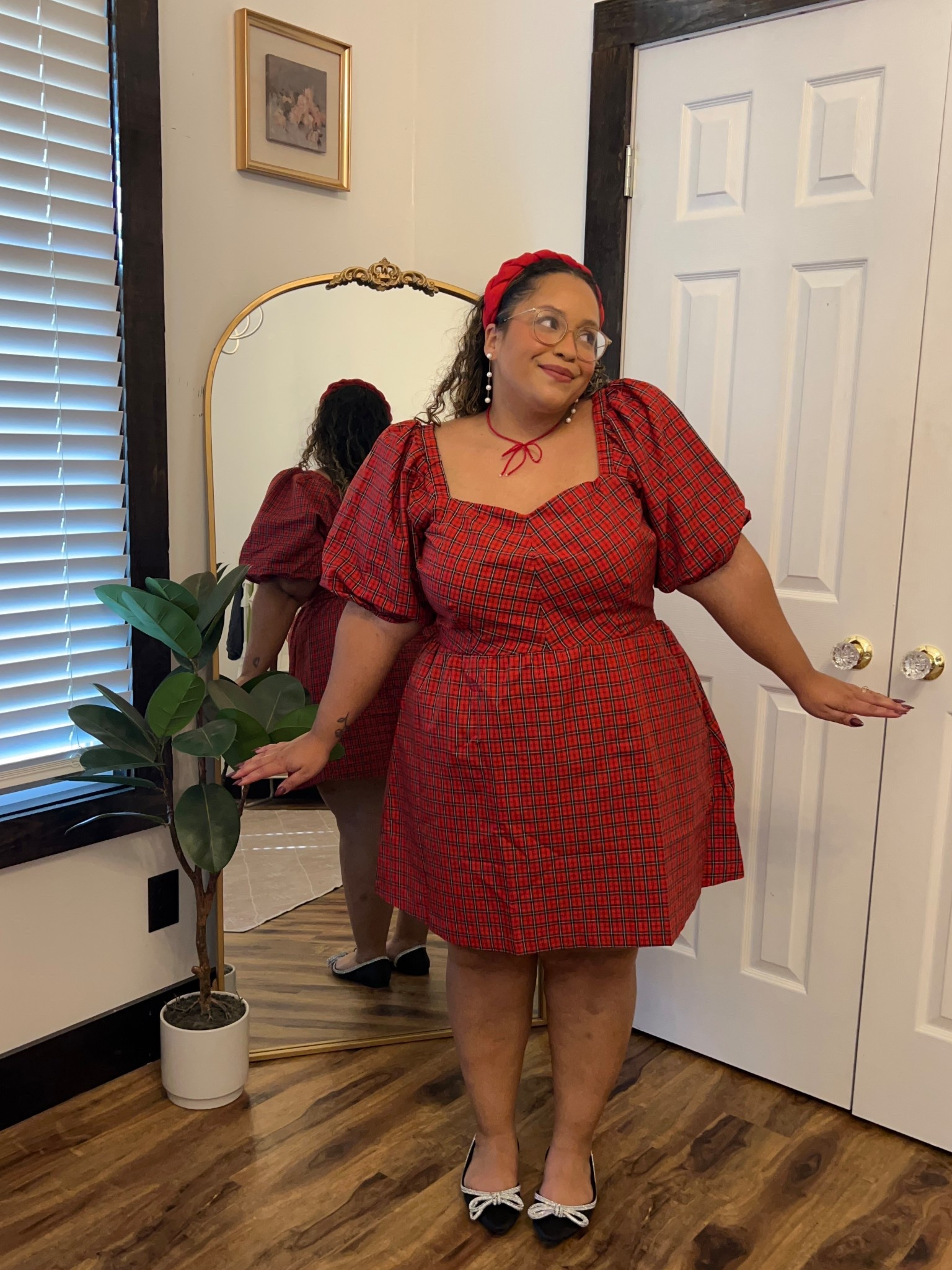 Holiday dress idea under $30 perfect for holiday family photos

#LTKPlusSize #LTKPetite #LTKMidsize