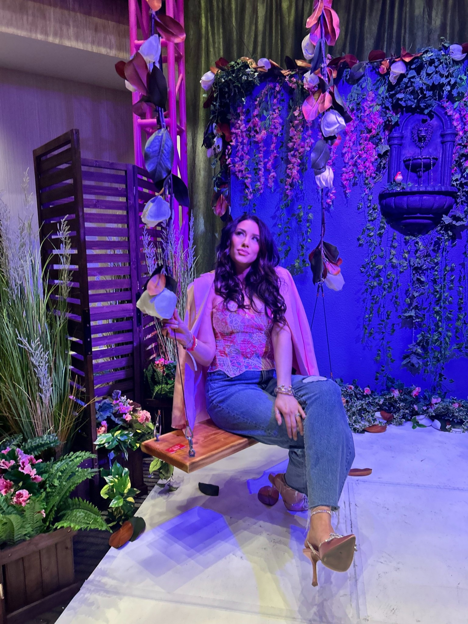 Swinging by for the rosé🌸🥂🩷

#LTKFestival #LTKootd #LTKdayinmylife