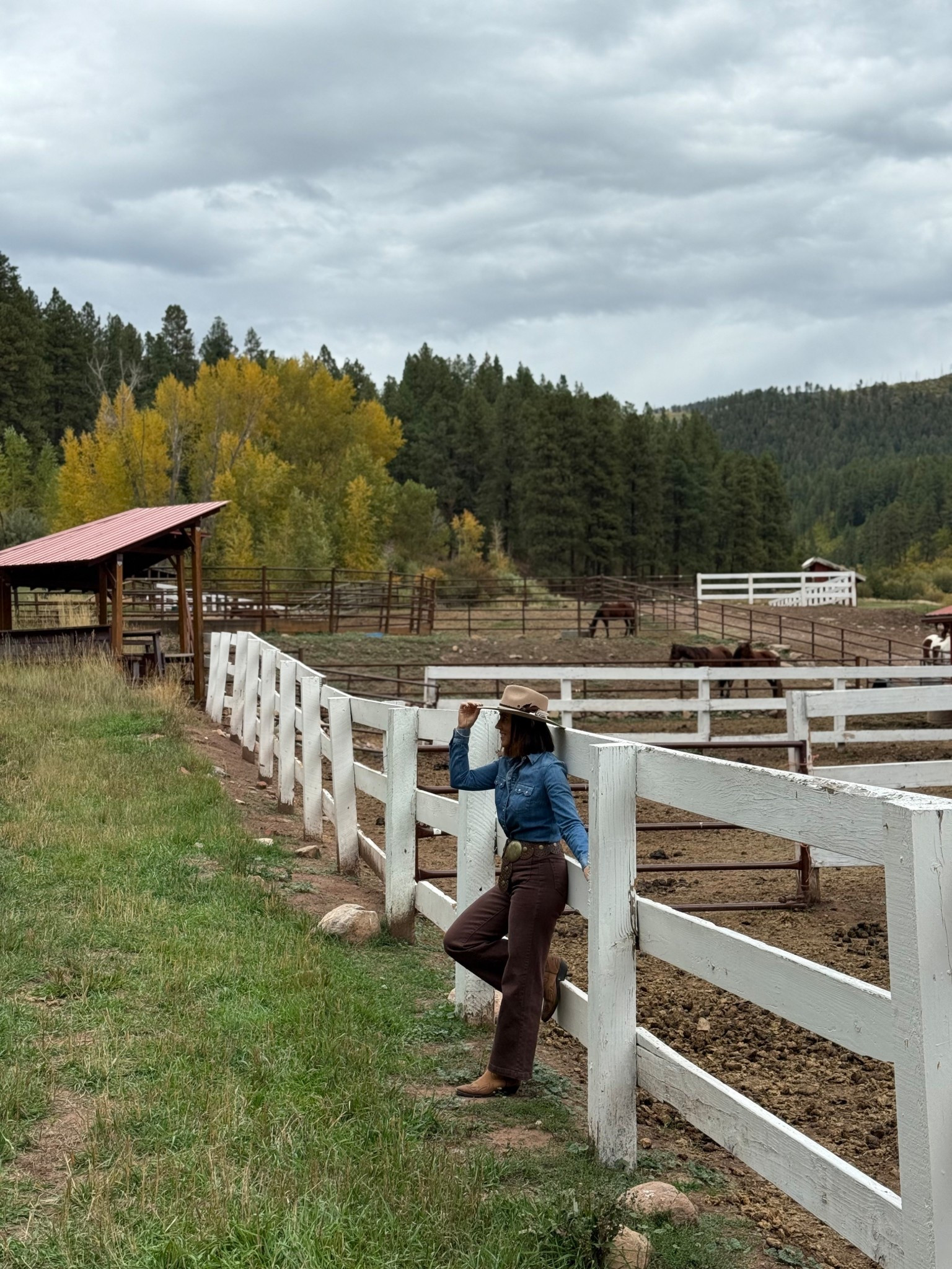 What I wore on the ranch! Horseback riding outfit on the ranch in Durango, Colorado! 🐴🤎⛰️🫶🏻

- Levi’s Denim shirt - size small 
- chocolate brown jeans - size 27 
- disc belt - size small 
- bandanna necklace - nickel + suede
- hat - custom from Rustler in Nashville 

#RanchOutfit #WesternStyle #OOTD #Ranchstyle #HorsebackRiding #TripOutWest #WesternOutfitinspo 

#LTKSaleAlert #LTKOver40 #LTKFindsUnder50