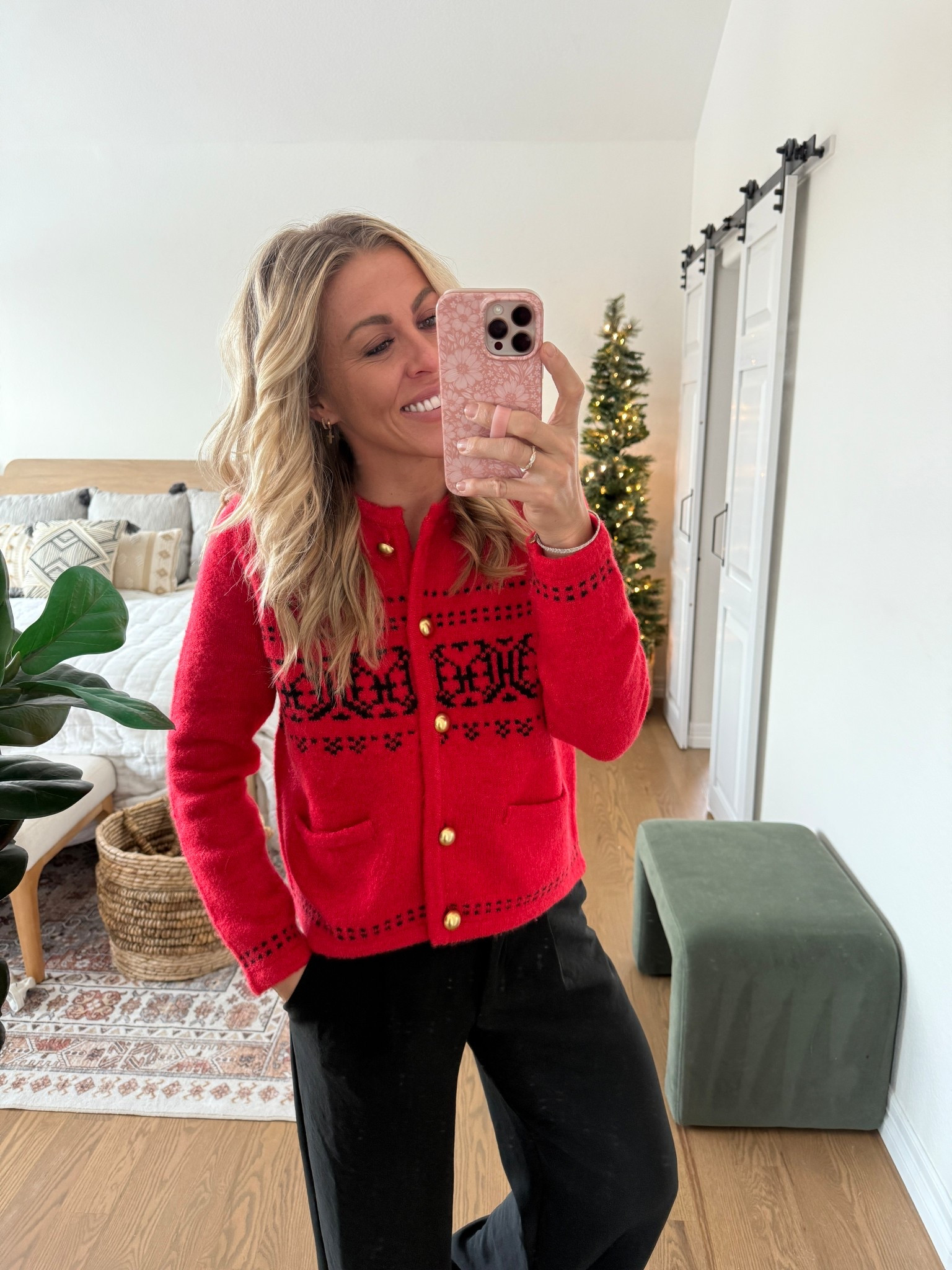 Wearing medium in this cardigan! Currently on sale for $21  

#LTKdayinmylife #LTKGiftGuide #LTKHoliday