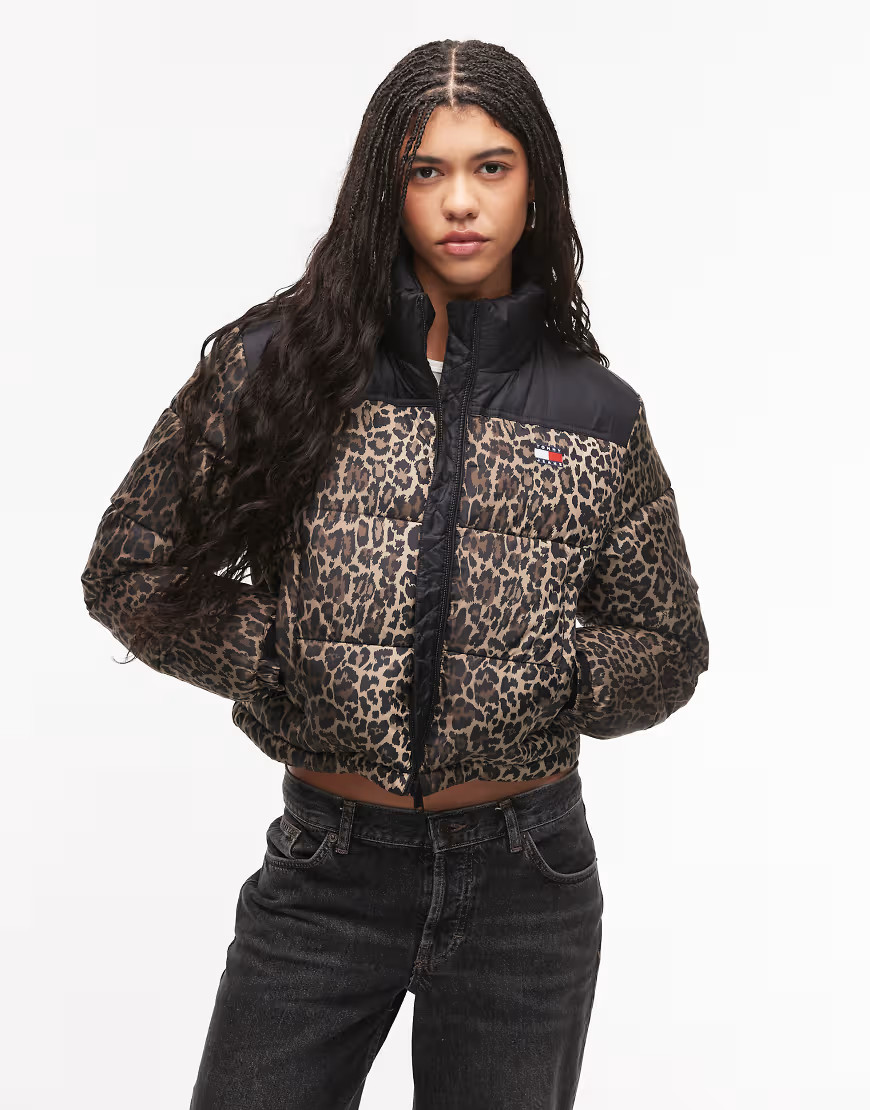 Tommy Jeans cropped puffer jacket in leopard print-Multi | ASOS (Global)