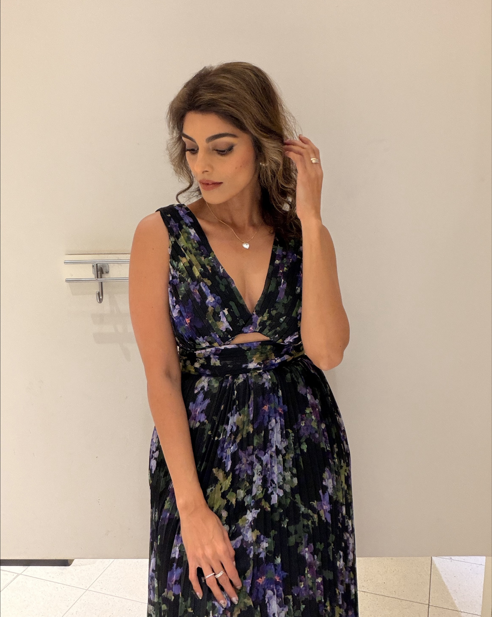 The most ethereal maxi 👀
Wearing size small
Runs TTS but I'd size up if you have a bigger bust 

#LTKStyleTip