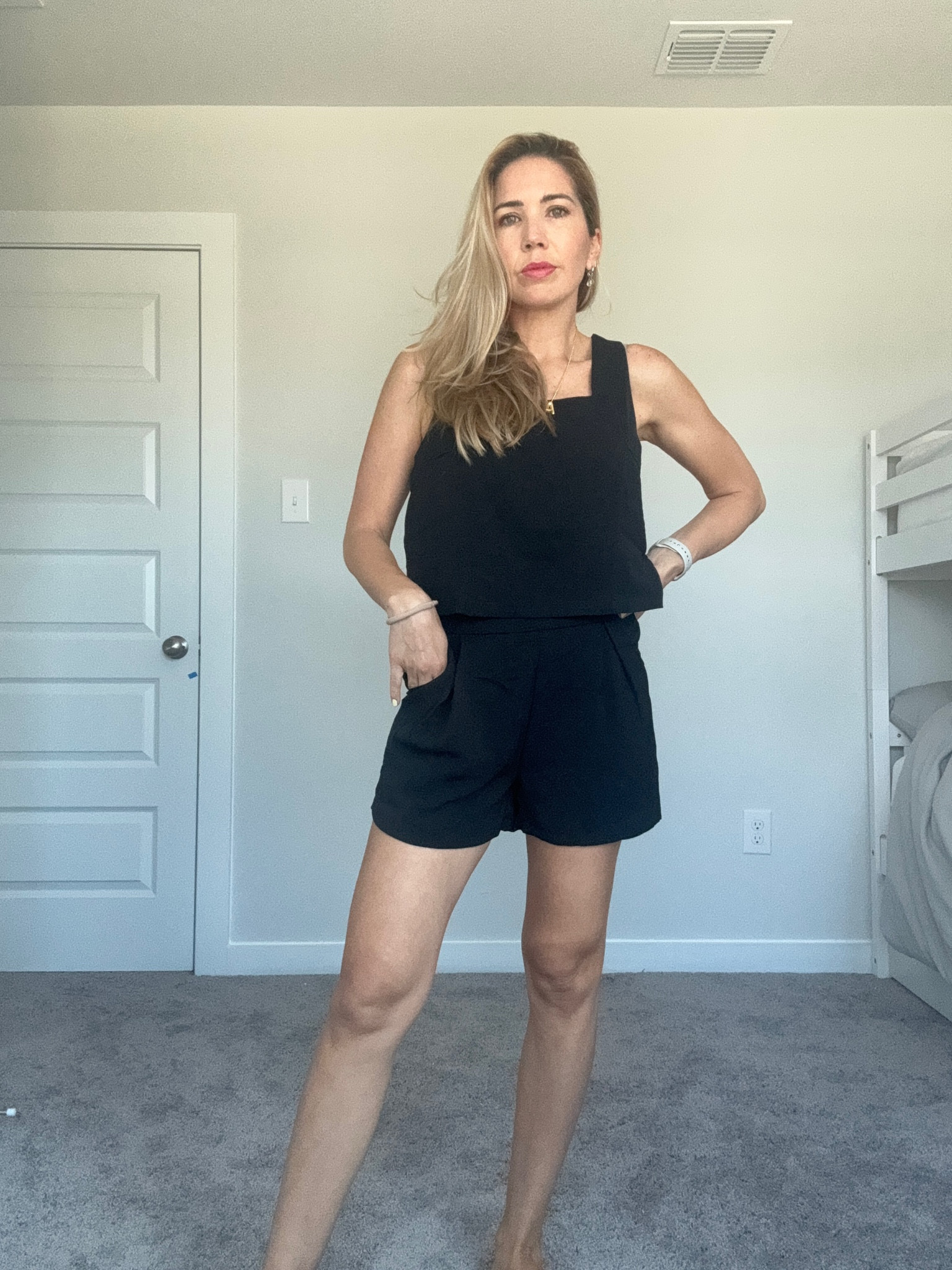 Super affordable set that comes in 20 color options! TTS