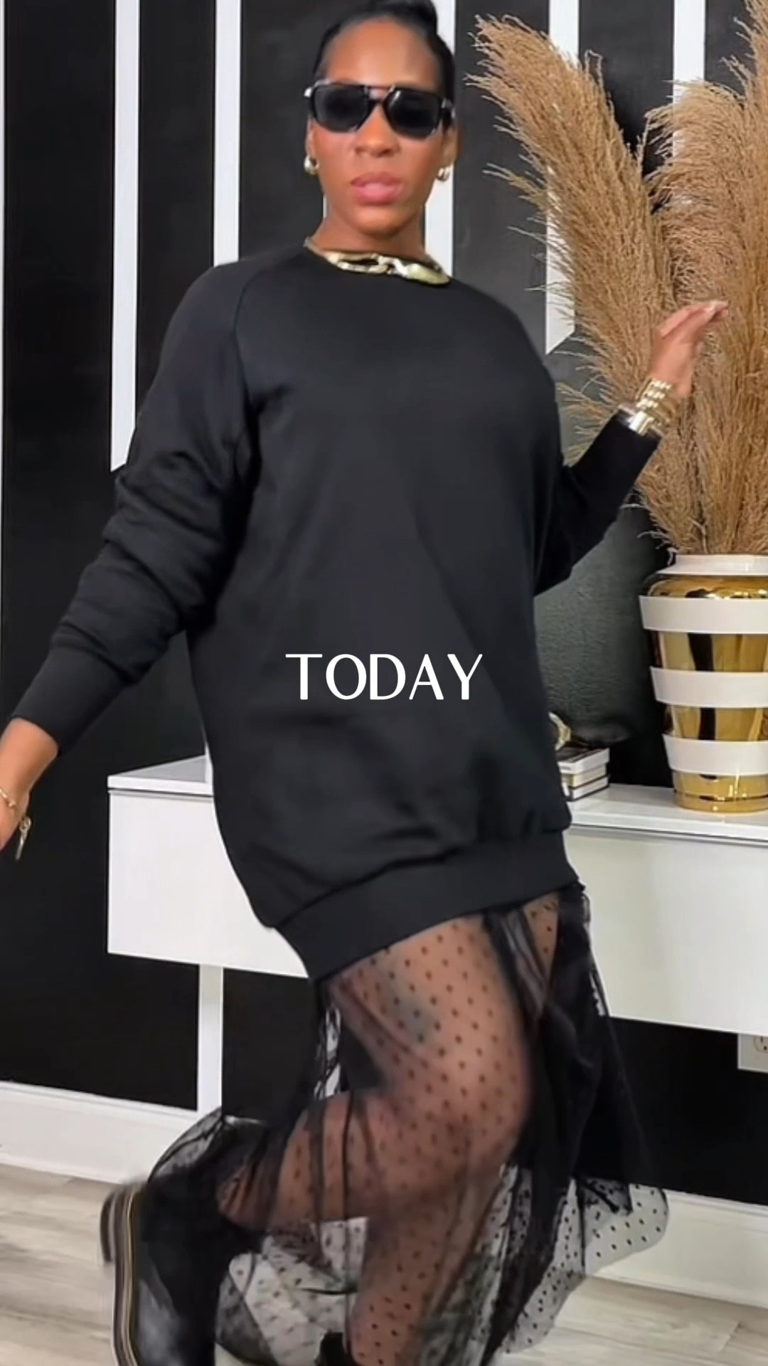 Monday’s are casual chic. Transitional weather is in full of effect, so let’s layer up in a sweatshirt dress. That’s the vibe!

#LTKFestival #LTKStyleTip #LTKOver40