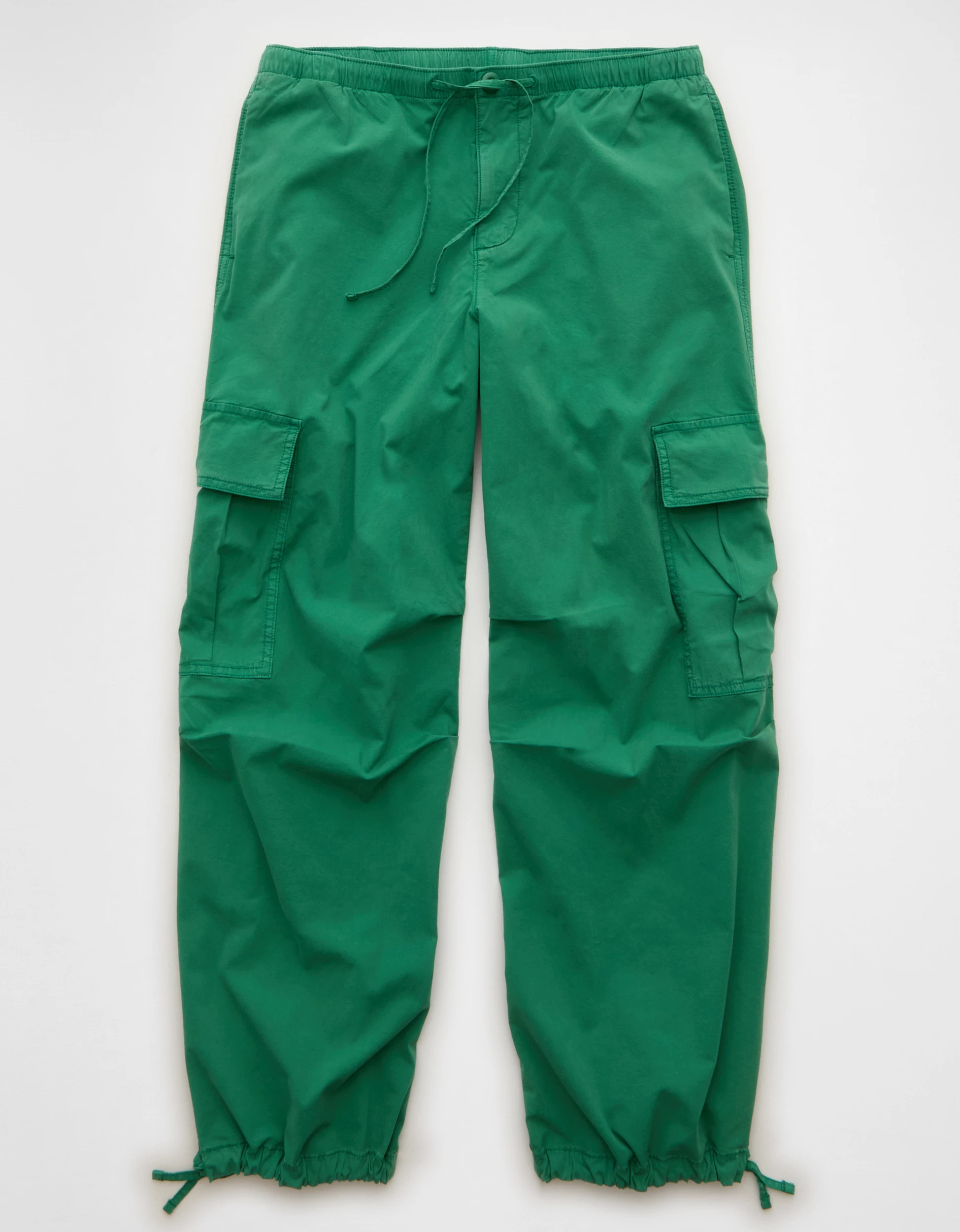 AE Low-Rise Baggy Cargo Parachute Pant | American Eagle Outfitters (US & CA)