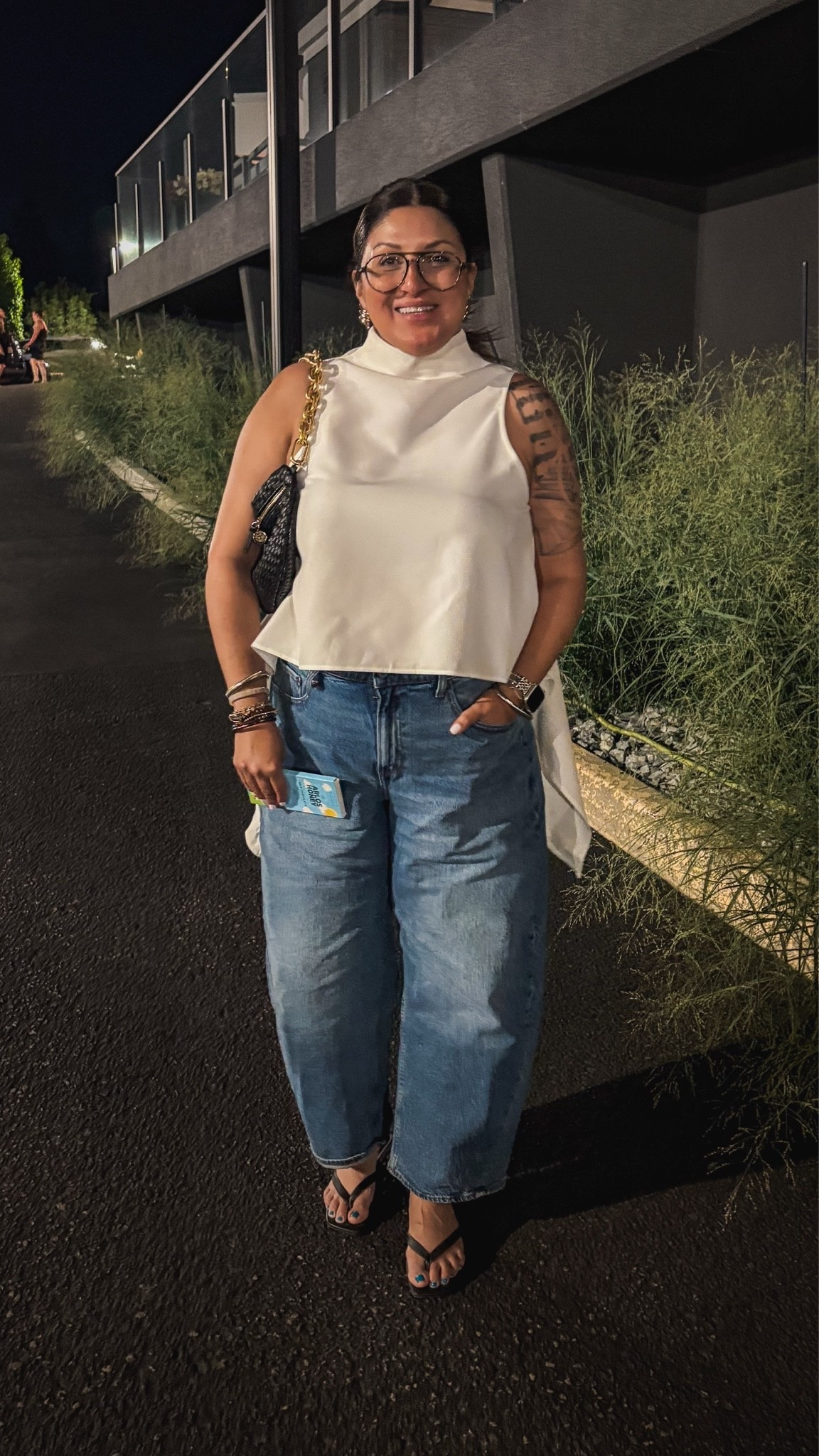 Anniversary dinner outfit:
Commense top - XL
A&F barrel jeans - 33 Reg
Open Edit kitten heels
Clare V bag
@abercrombie @Commense

#LTKOver40 #LTKMidsize #LTKSaleAlert