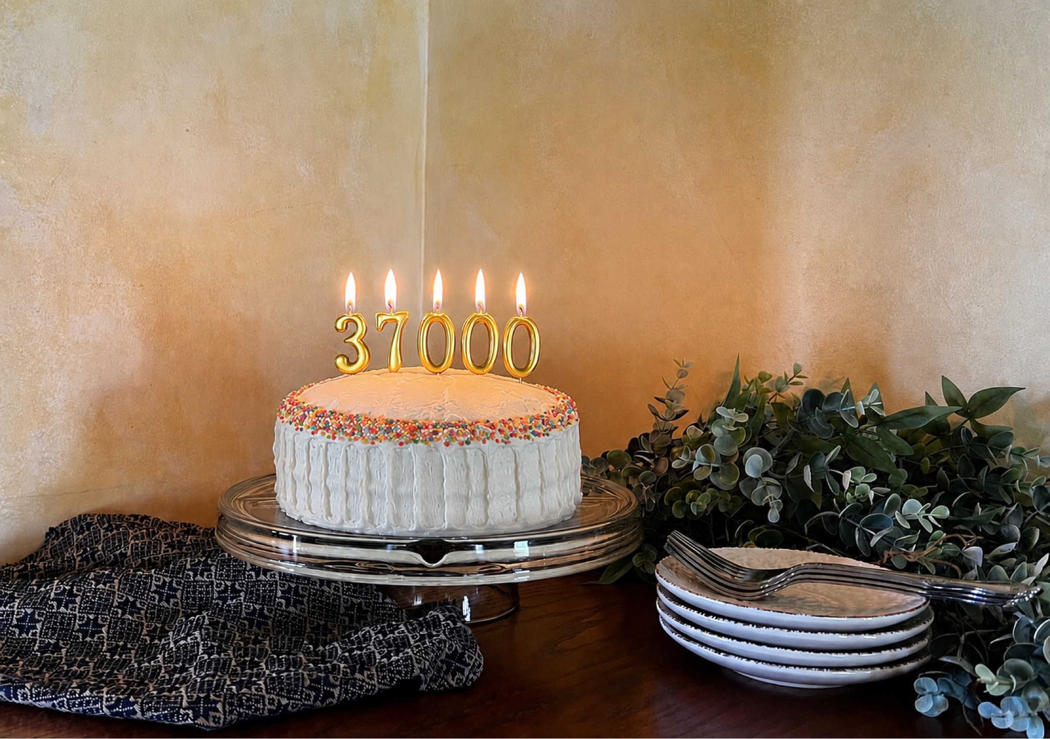 …celebrating 37K Followers on our Facebook page!!! 🎉🎉🎉 And I’m in love with my new Pfaltzgraff dishes and Libby Cake Plate and Chip & Dip Set! 😉
www.sugarcreekantiques.com

#LTKHome #LTKfoodie #LTKSeasonal