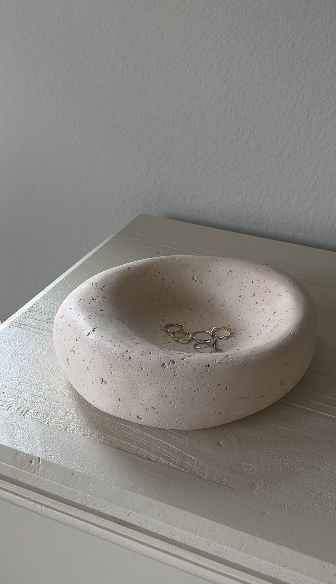 Stoneware bowl of my dreams! 😍
size large 

#LTKHome #LTKFindsUnder100