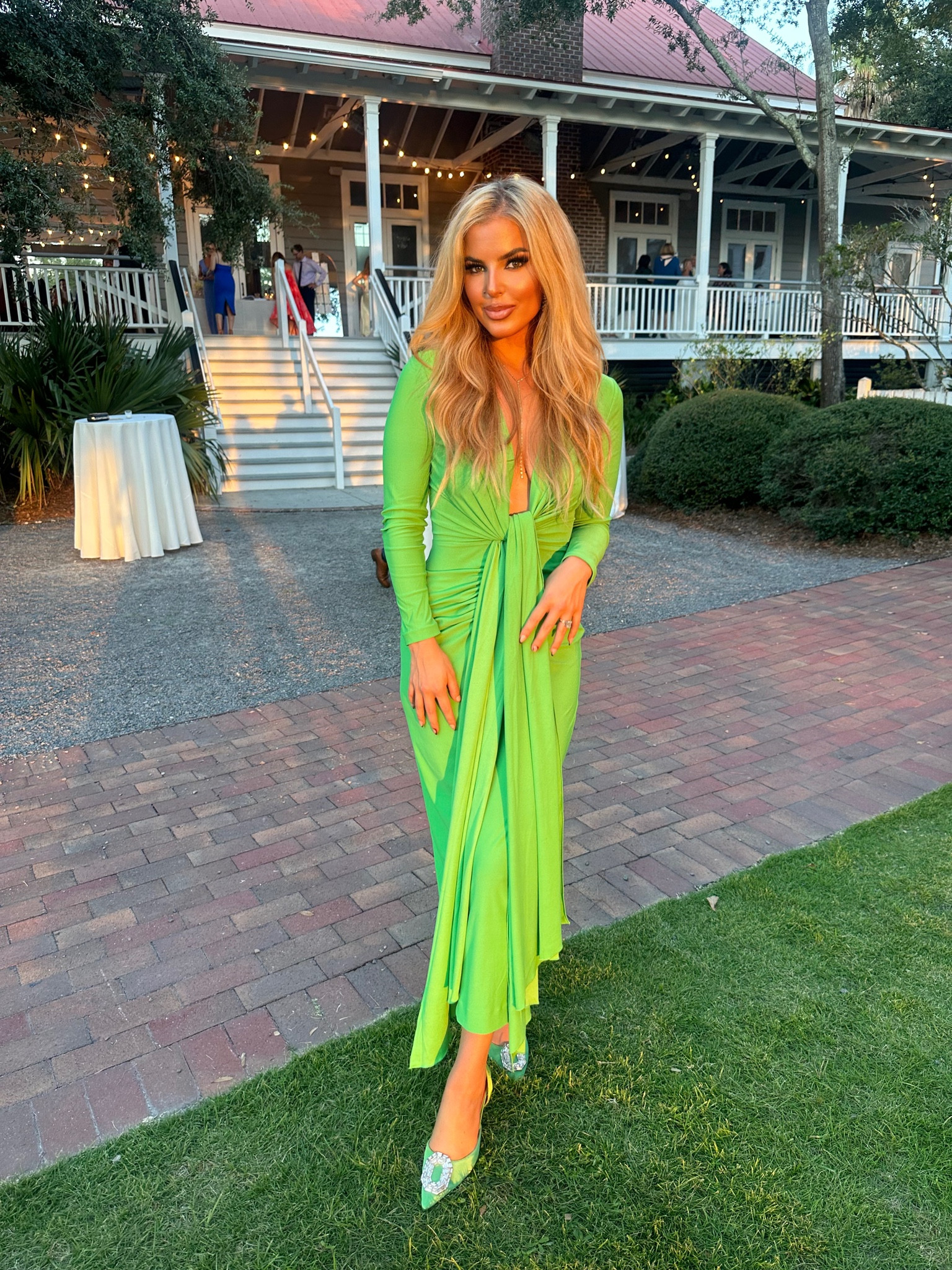 Wedding guest dress season! This is the perfect fall transition wedding guest dress 💚

#LTKHoliday #LTKsalealert #LTKwedding