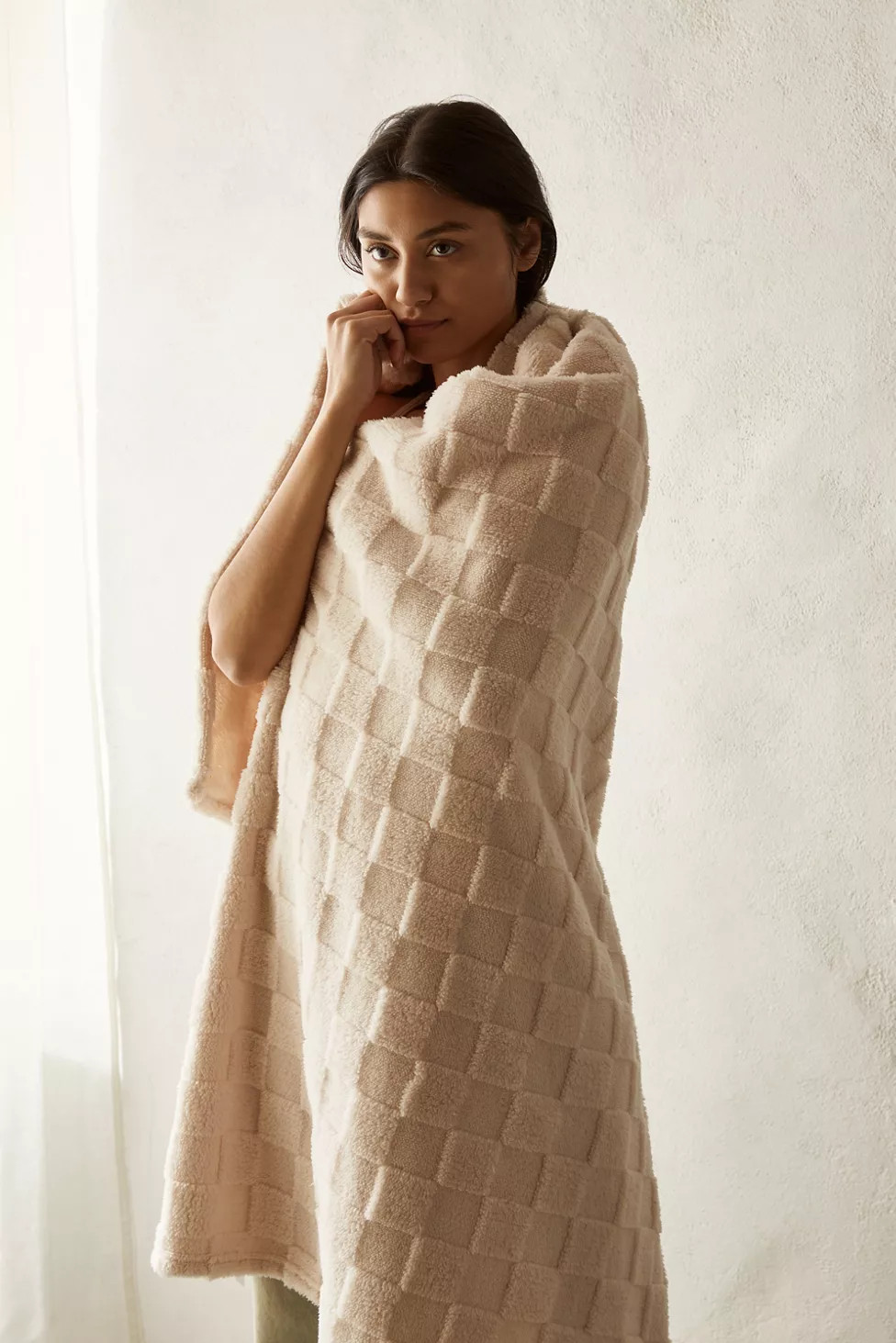 Checkerboard Super Plush Throw Blanket | Urban Outfitters (US and RoW)