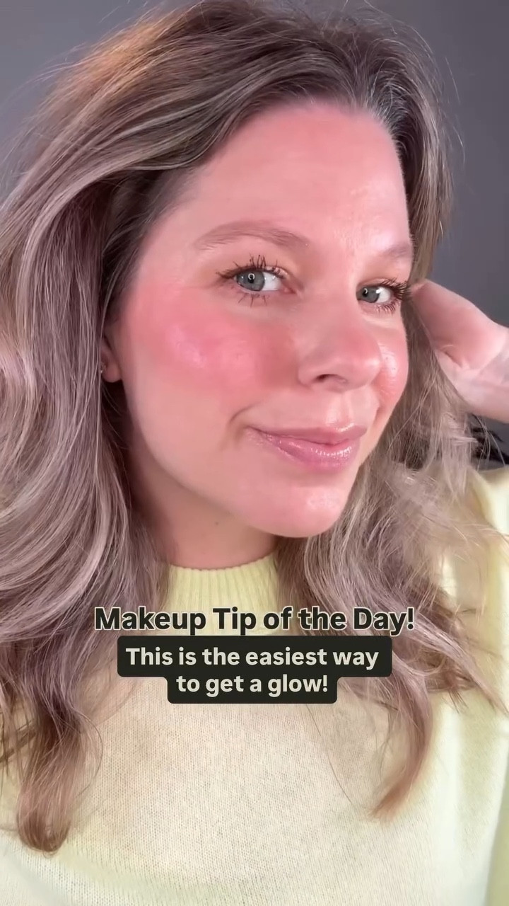 A good glow is everything, especially in the winter. But with so little time in the mornings, I need something quick and easy. That's why I love using a glowy spray before and after my makeup routine. It gives me that perfect, natural-looking glow without the fuss. Follow for more everyday makeup tips!

I love this one by @dalba_global . Happy to send it to you for reference, just let me know in the comments. 

#makeupformatureskin #glowyskin #glowymakeuplook

#LTKHoliday #LTKFindsUnder50 #LTKmomlife