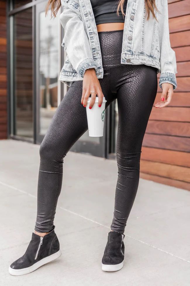 You're Worth The Chase Black Textured Leggings | The Pink Lily Boutique