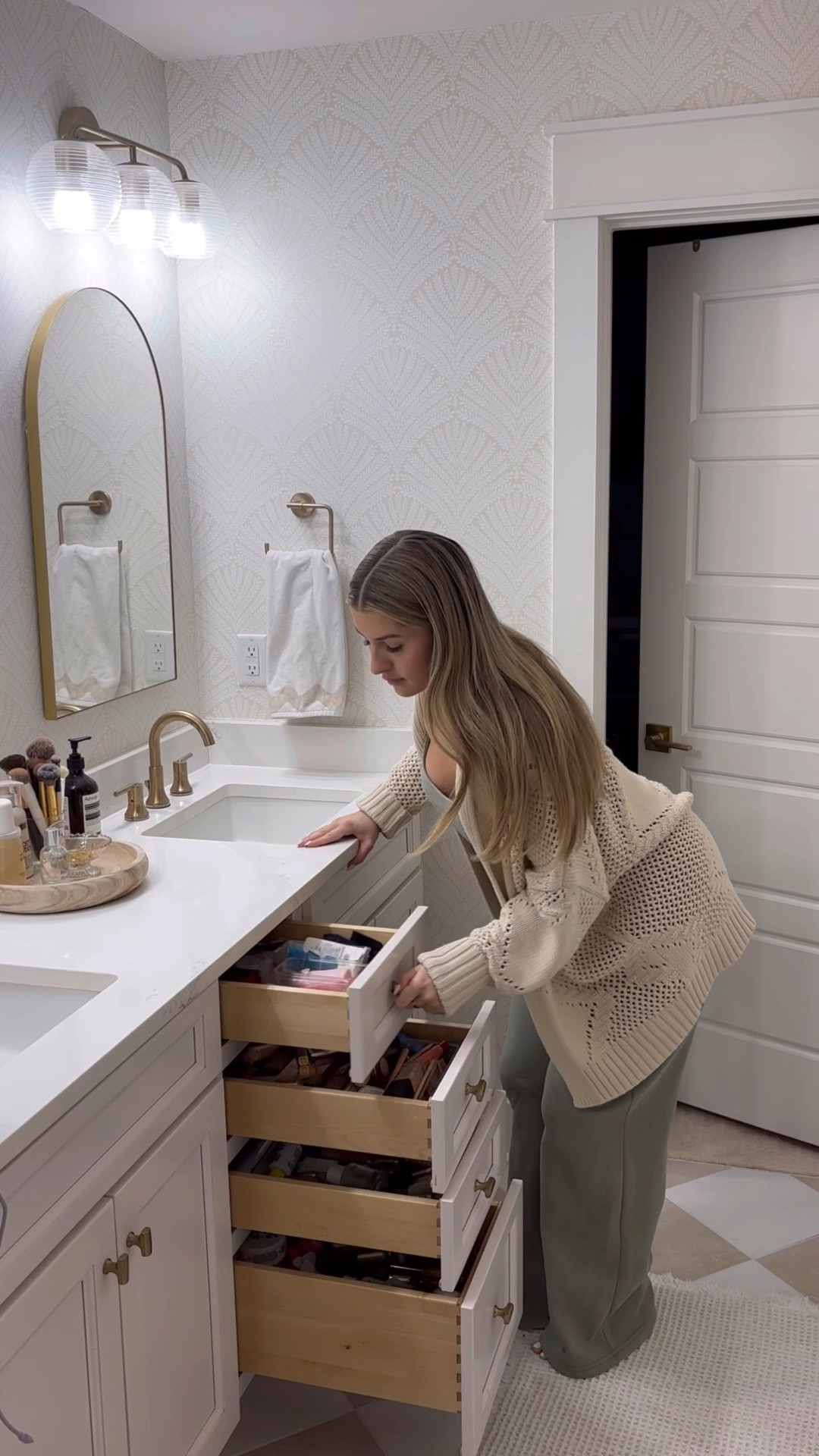 Organize my bathroom drawers with me 🤍

#LTKHome