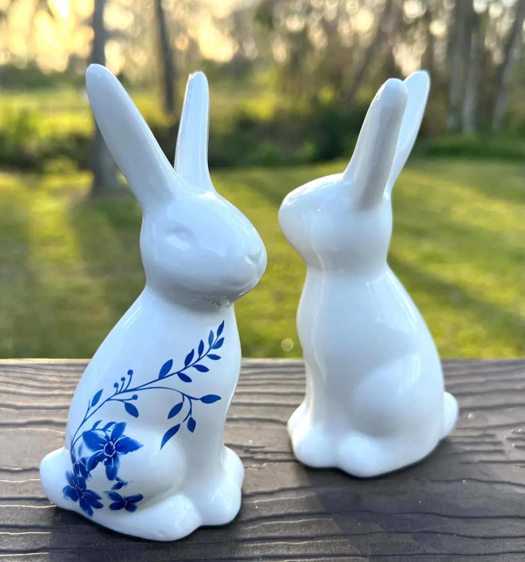 White and Blue Floral Ceramic Bunny Easter Holiday Home Decoration - Etsy | Etsy (US)