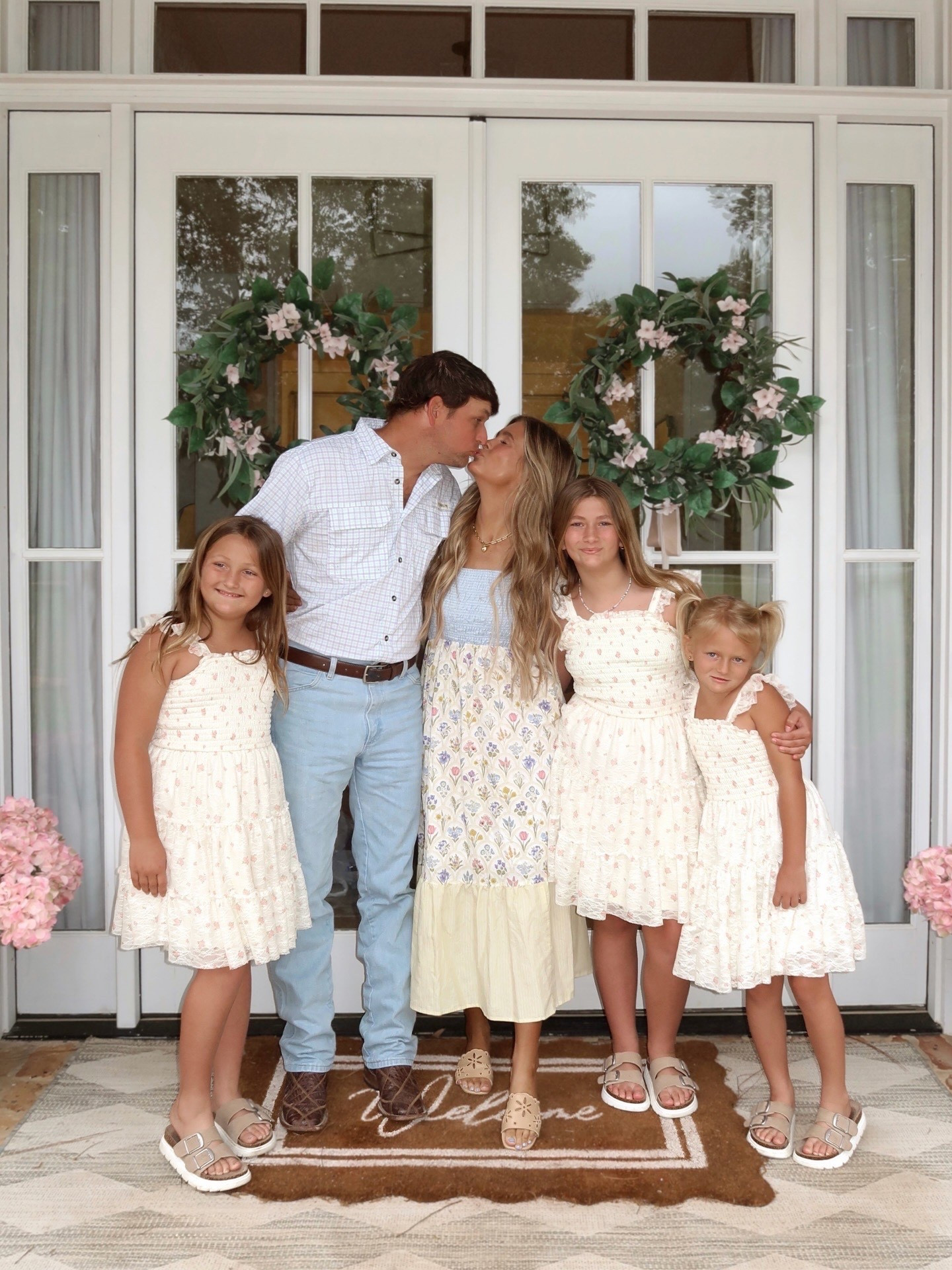 Happy Easter 🐣✝️

#LTKSeasonal #LTKootd #LTKKids