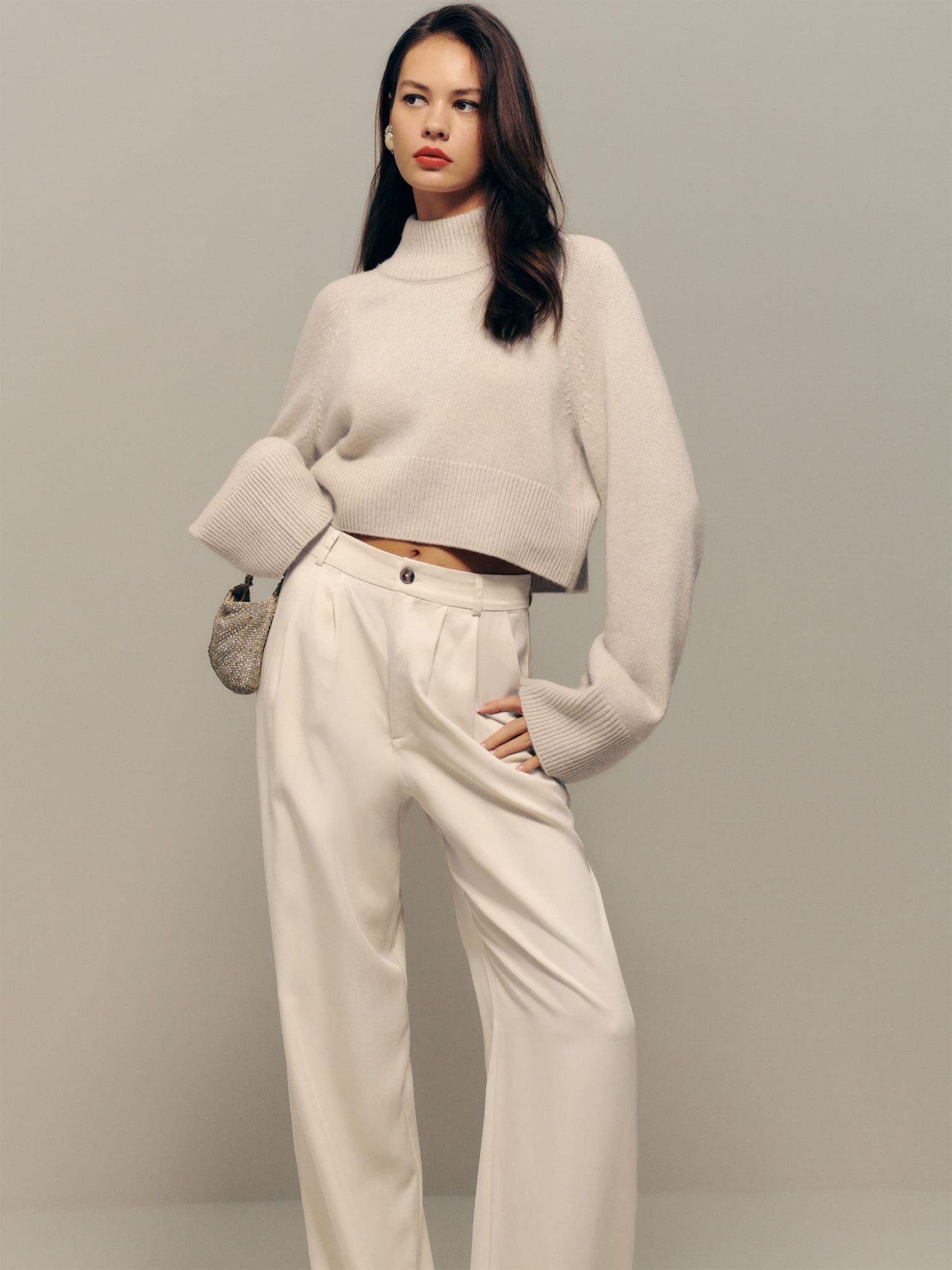 Garrett cashmere cropped turtleneck and Mason pants by Reformation. This is the perfect way to wear a monochromatic neutral look in the fall 🍂🍁


Neutral outfit 
Fall fashion for women 
Fall outfits 
Chic outfit 
Chic fashion 
Neutral pants 
Trousers for women 
Cashmere sweater 
Pullover sweater 
Neutral sweater 
Neutral trousers 
Cropped sweater 
Minimalist wardrobe 
Minimalist fashion 

#LTKGiftGuide #LTKHoliday #LTKstyletip