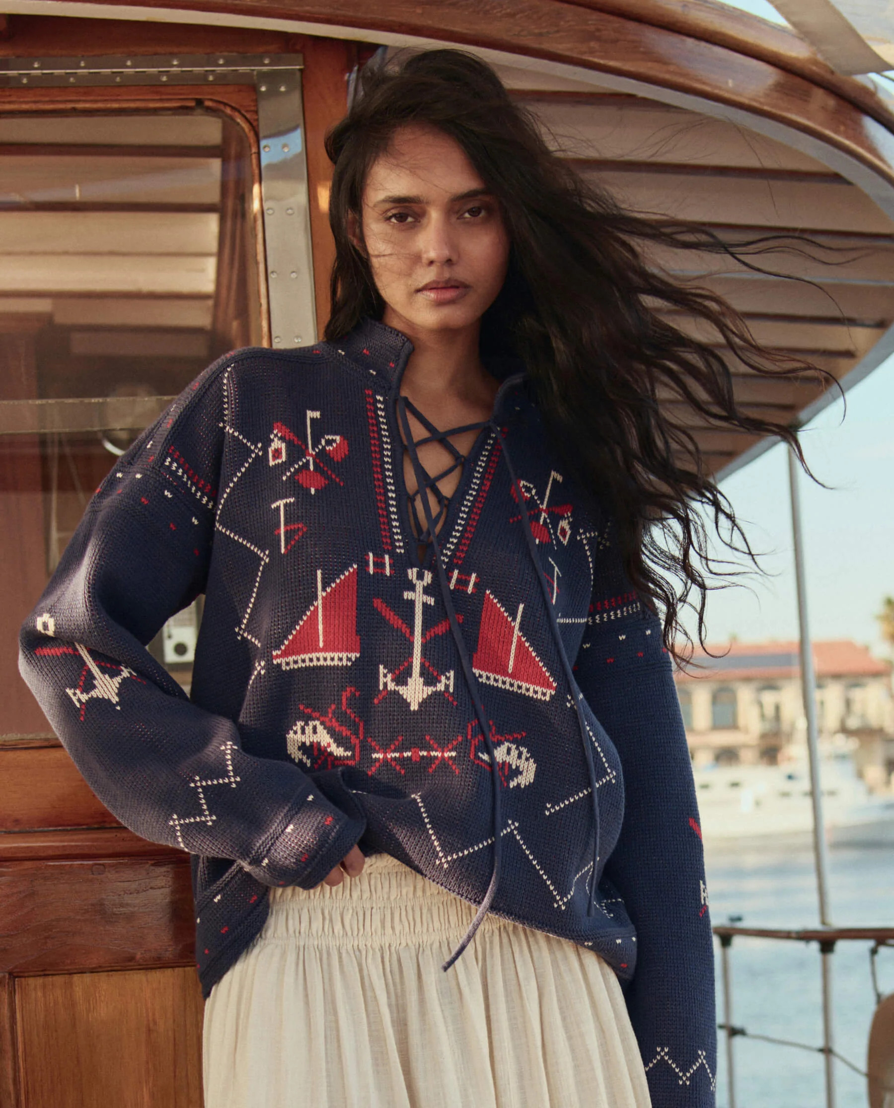 The Fisherman Laceup Pullover. -- Navy | THE GREAT.