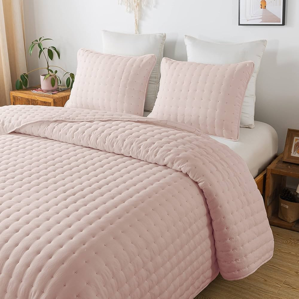 Pink King Size Quilt Bedding Sets with Pillow Shams, Lightweight Soft Bedspread Coverlet, Quilted... | Amazon (US)