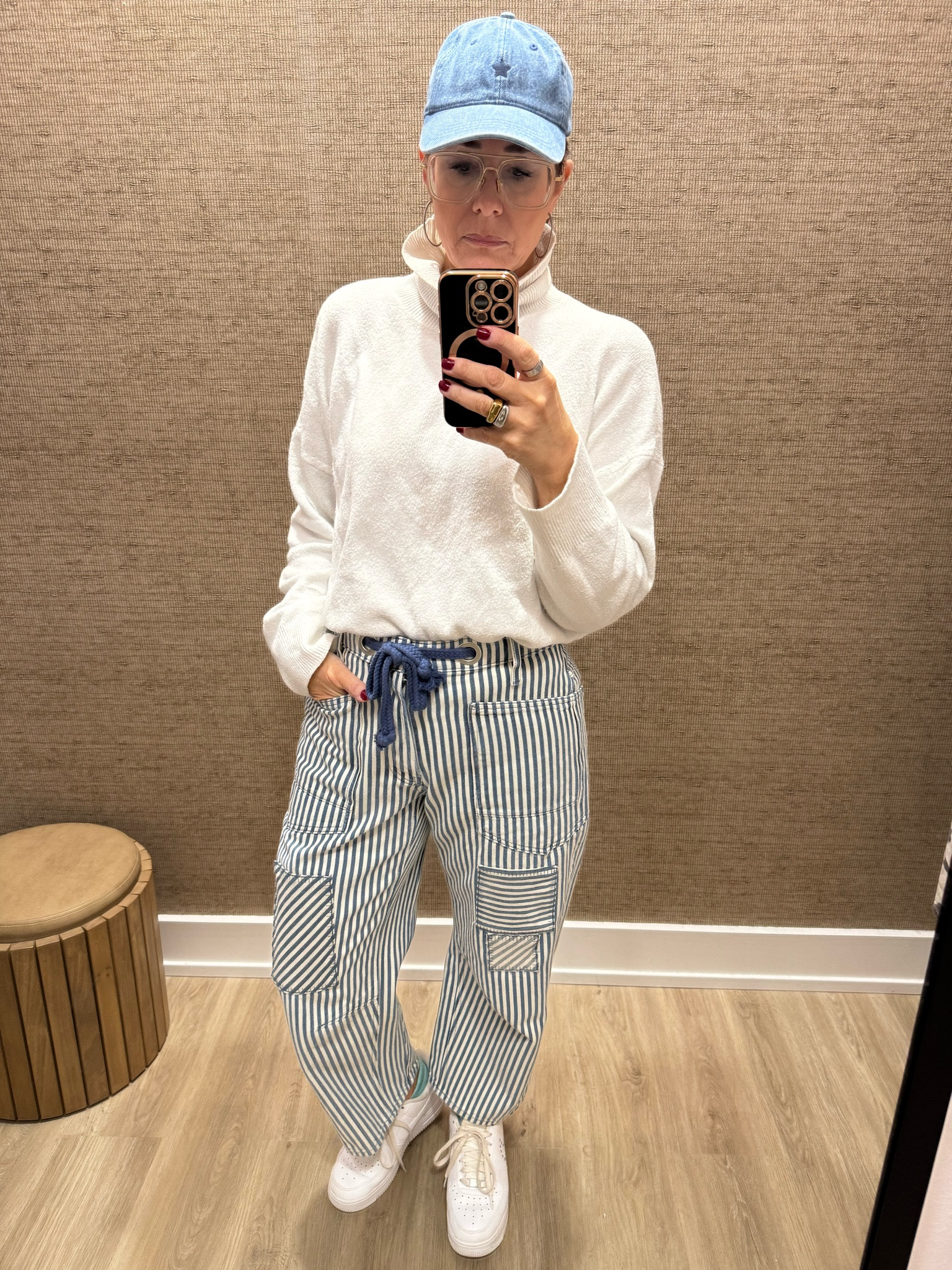 I LOVE barrel jeans!  I keep them subtle (no giant balloon legs) and find them to be really flattering and comfortable while being on-trend. 

This striped pair is the MOXIE JEAN by free people, so obviously they’re perfect!  But I’ve also linked up some others at Nordstrom, Free people,  and even Amazon (I have multiple colors of the Amazon ones)  

#LTKOver40 #LTKStyleTip