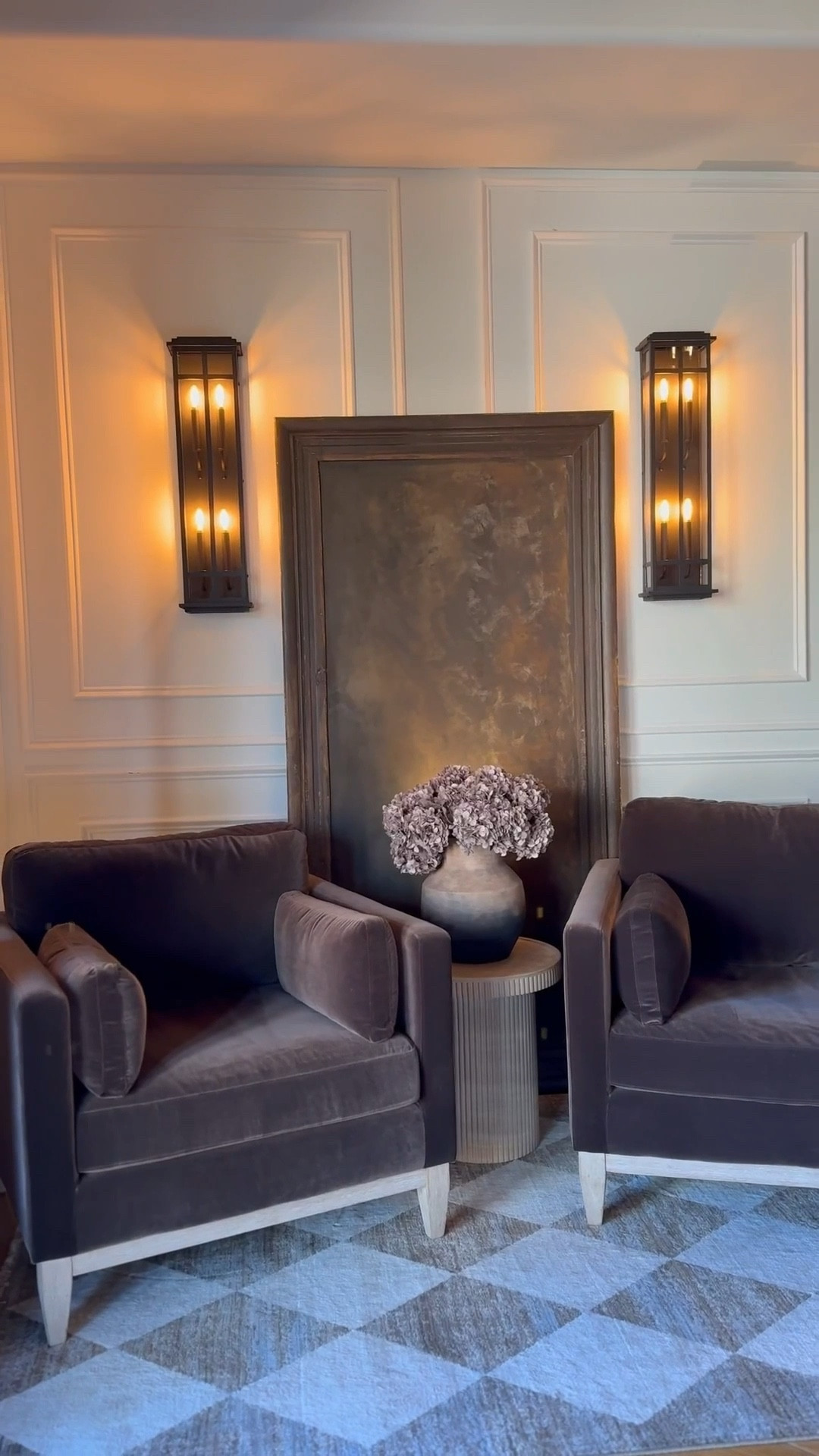 One corner, three styling ideas. 

Here are three different decor ideas to help you style the perfect cozy corner 🤎

Living Room Decor 
Accent Chairs
Brown accent chairs
Barrel Chairs
Cozy Corner

#amazonhomedecor #cornerstyling #moodyhomedecor #accentchairs #sittingroomideas


#LTKdayinmylife #LTKHome #LTKvlog