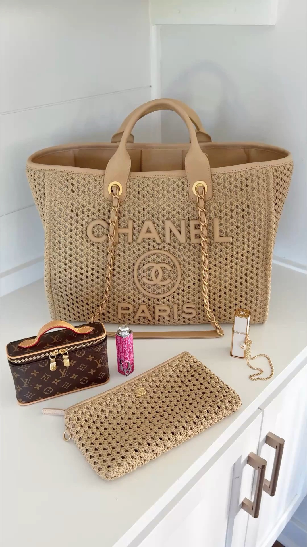 #ad #fashionphilepartner #fashionphilefinds #fashionphile @iamcardib @fashionphile 

Pack my new bag with me!✨ Fashionphile is my favorite place to shop for designer bags and accessories! One of a kind finds at up to 80% off retail!😍 Go get your bag for summer!