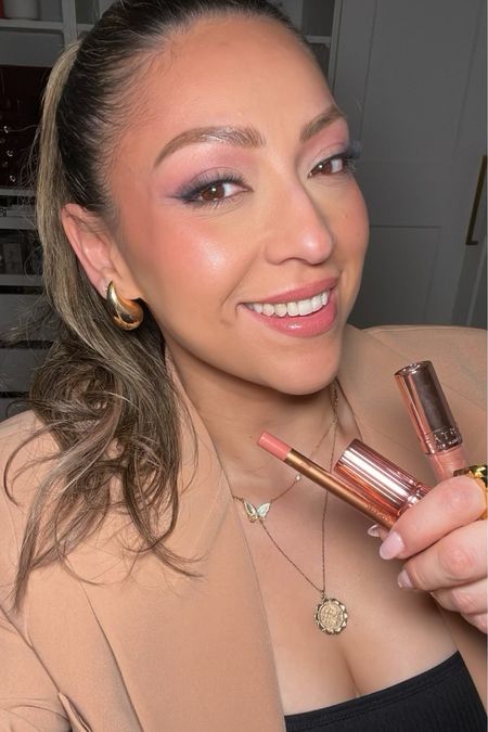 Date night makeup look! I live all these products, perfect for mature skin and they definitely will last from morning to night! 

This lippie combo is my new obsession😍 Part of Charlotte Tilbury’s newest lippie collection! I feel like it goes perfectly with my skin and look amazing!

It’s a self contouring lip combo that makes your lips look absolutely FABULOUS😍🥰🤌




Makeup of the day, date night look, date night makeup, easy makeup, self contouring lippie, new lipstick, lippie combo, makeup over 40, makeup over 35, makeup over 30, girls night out, lip contour, makeup must haves, makeup essentials, spring lipstick combo, spring makeup, Karla Kazemi.

#LTKover40 #LTKstyletip #LTKbeauty